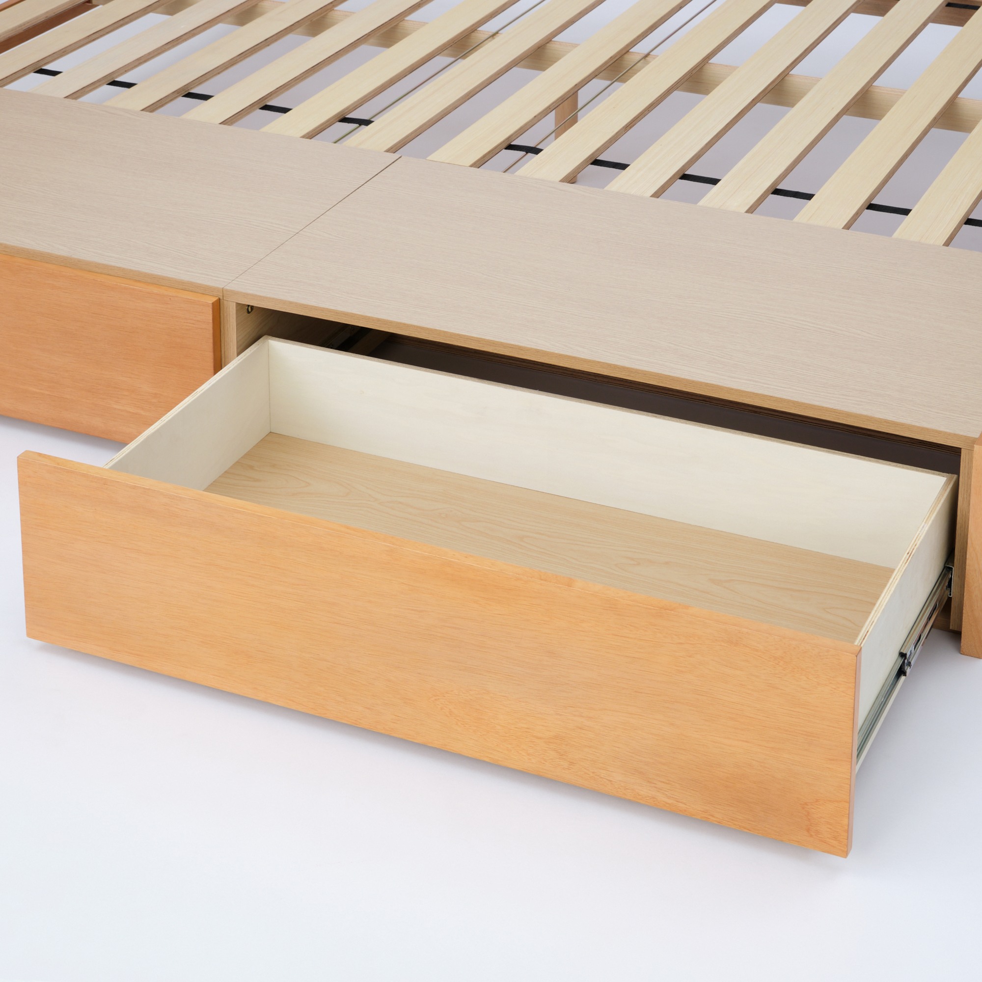 Muji queen 2025 storage bed