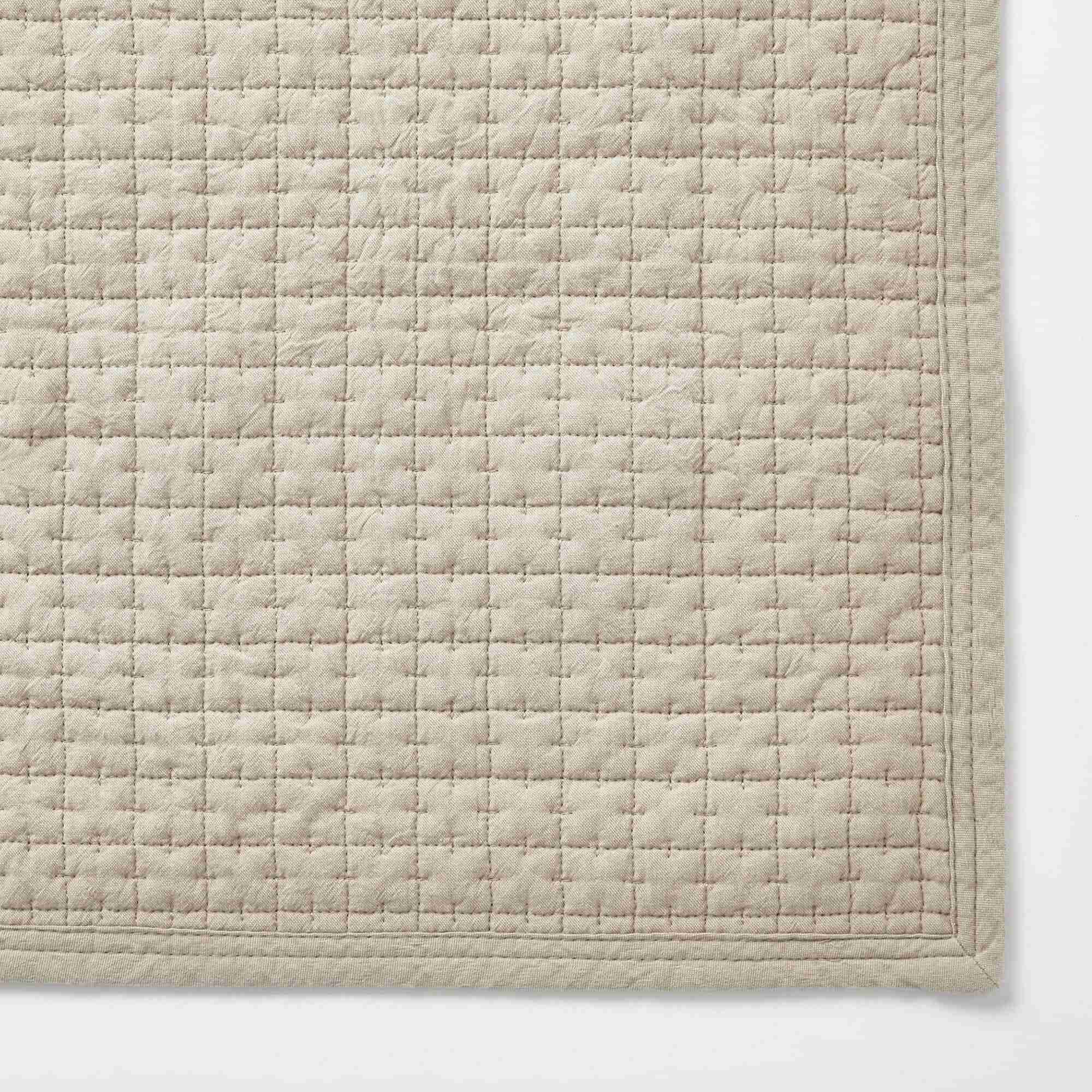WASHED COTTON QUILTED RUG