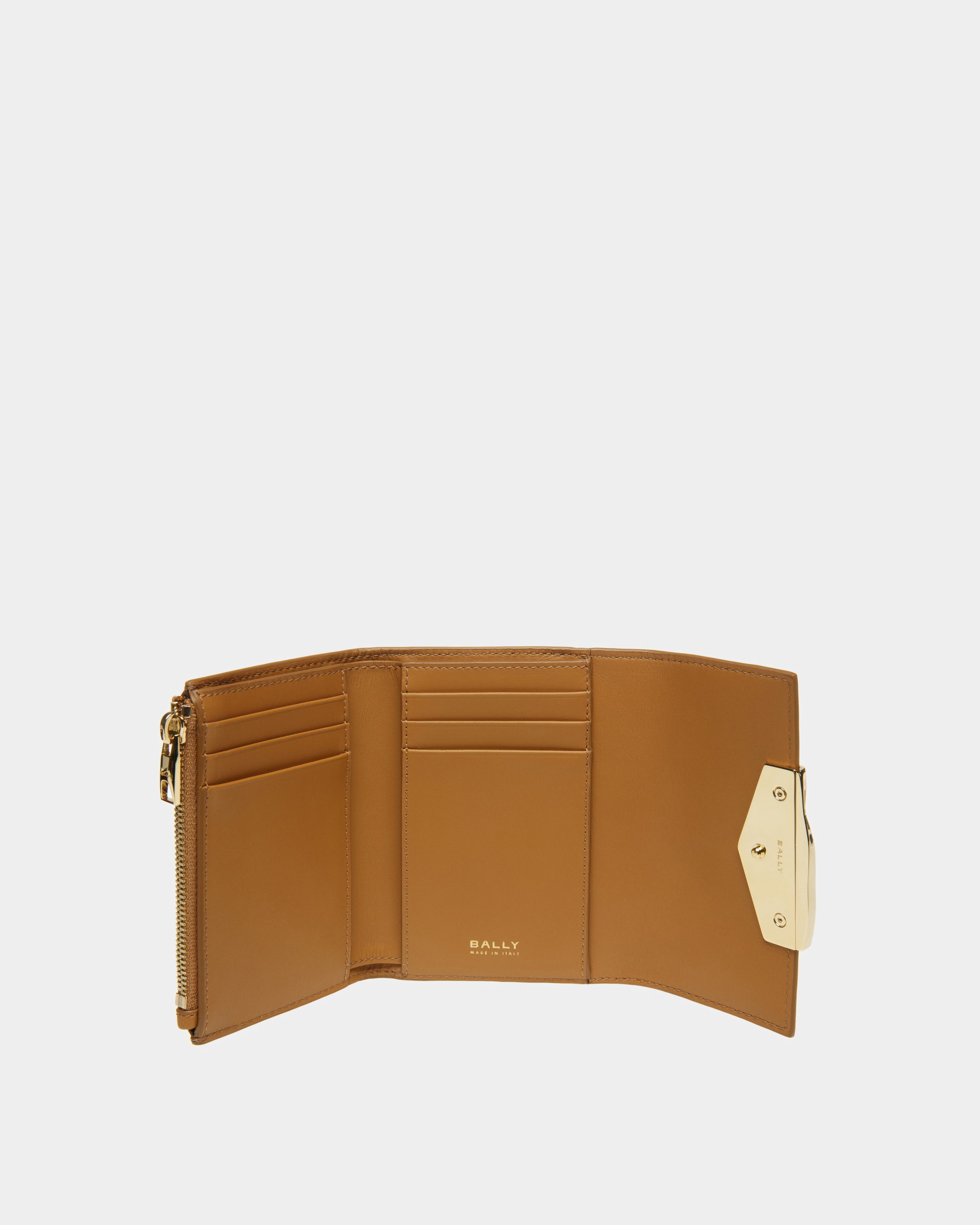 Baroque Wallet In Desert Leather