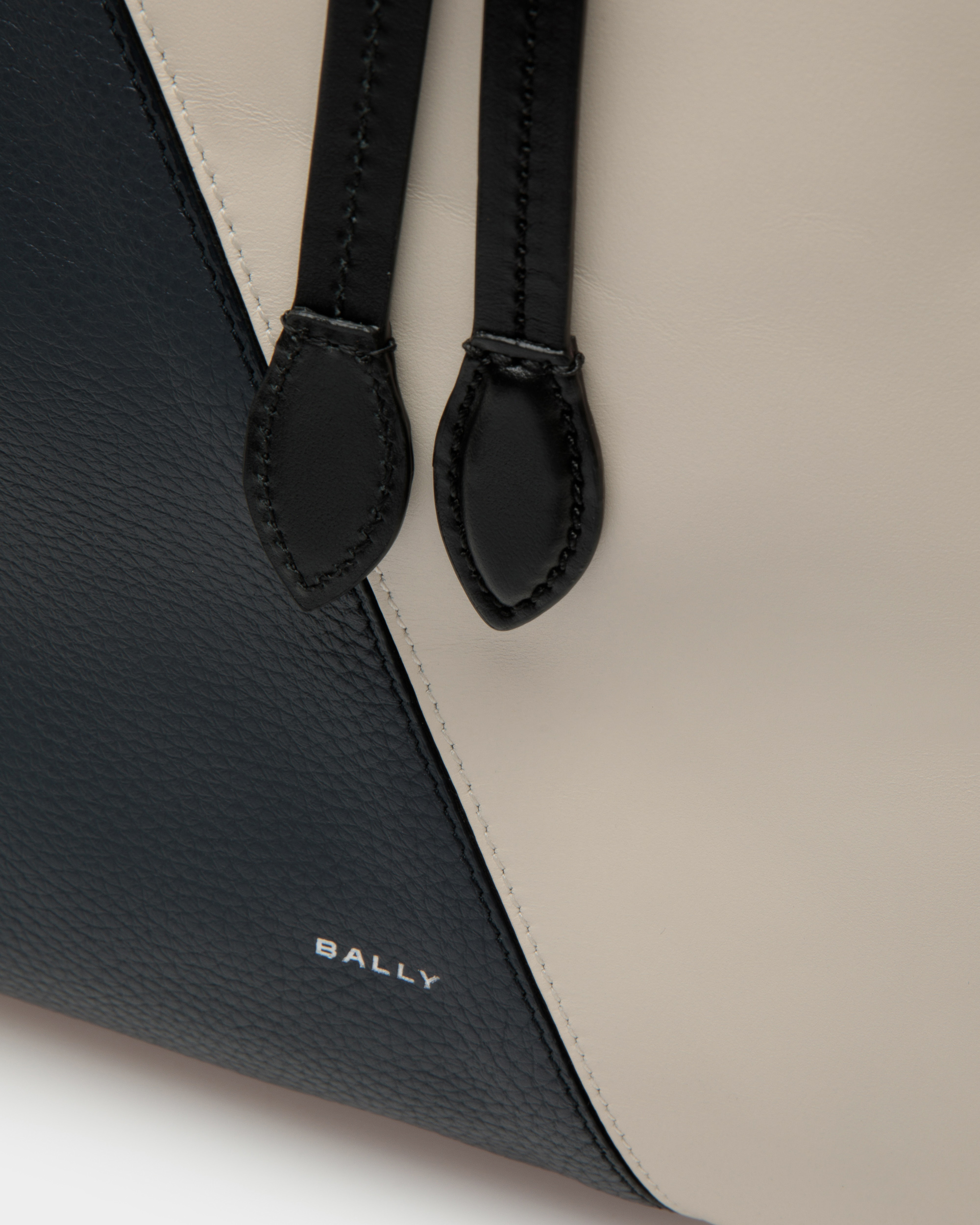 Lago Backpack In Midnight Leather