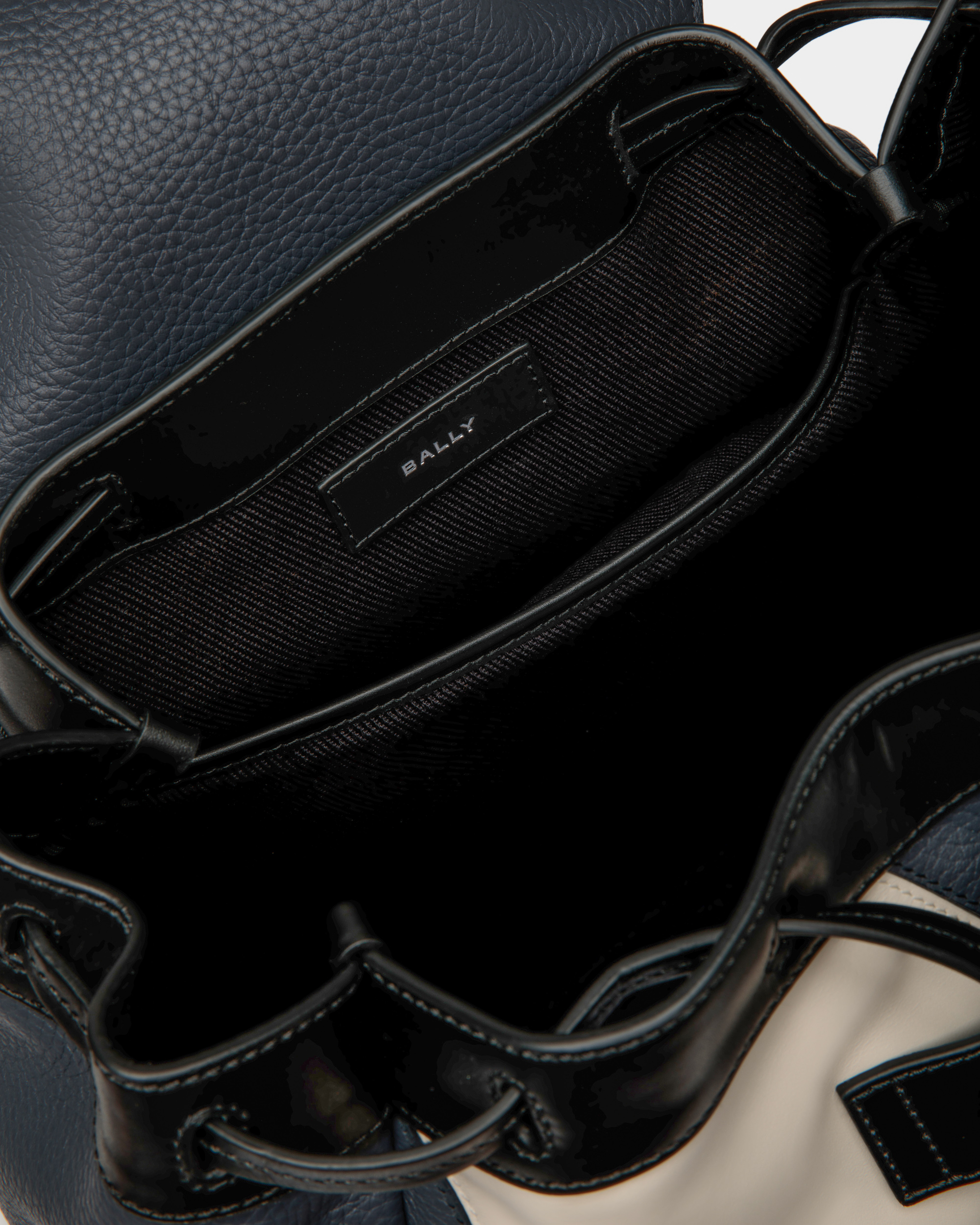 Lago Backpack In Midnight Leather
