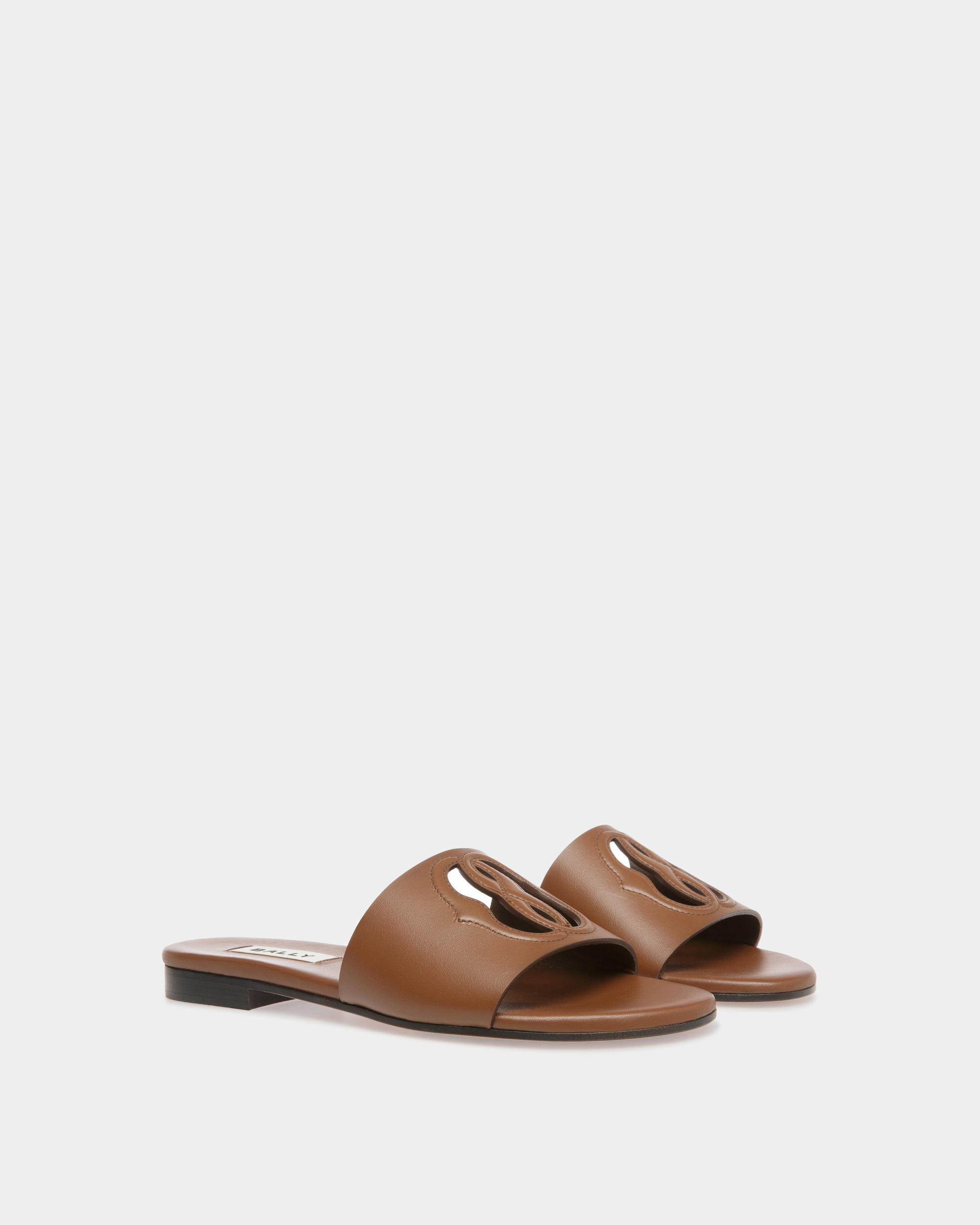 Goldie-W Leather Flat Sandals