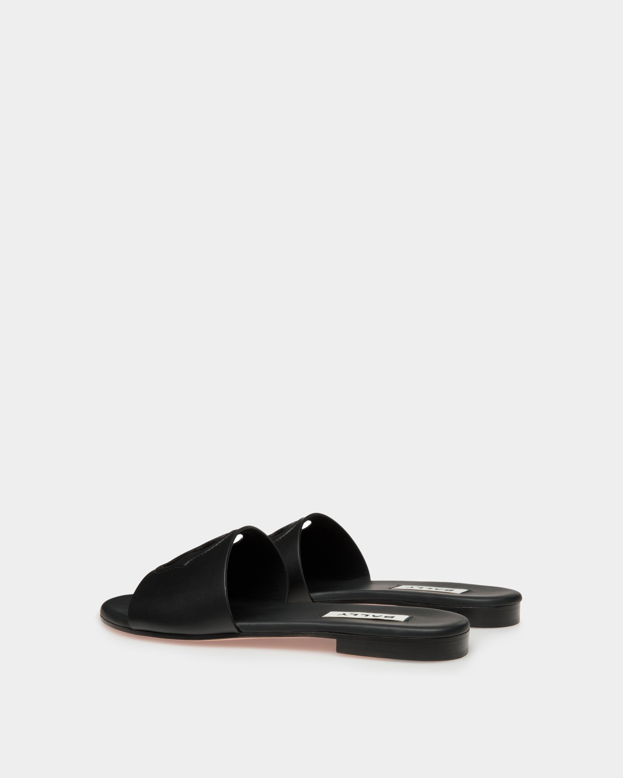Goldie-W Leather Flat Sandals