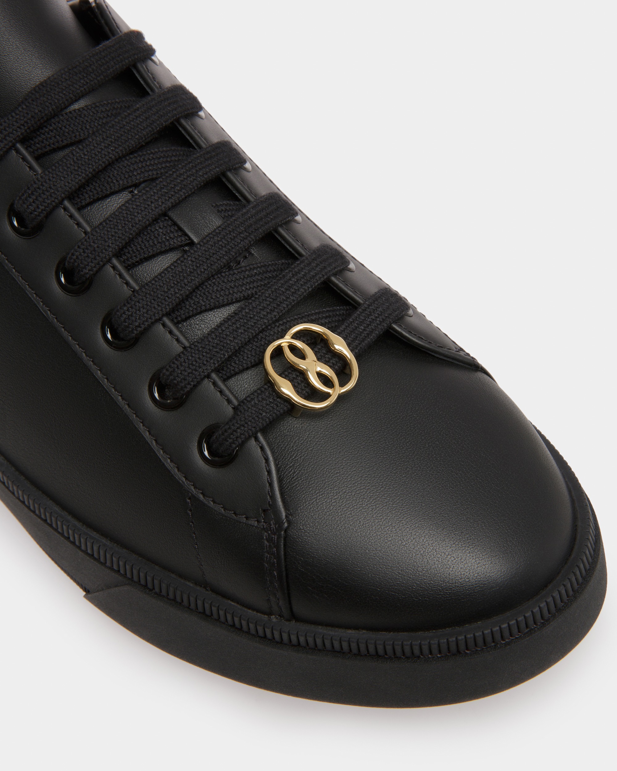 Ryver Leather Sneakers