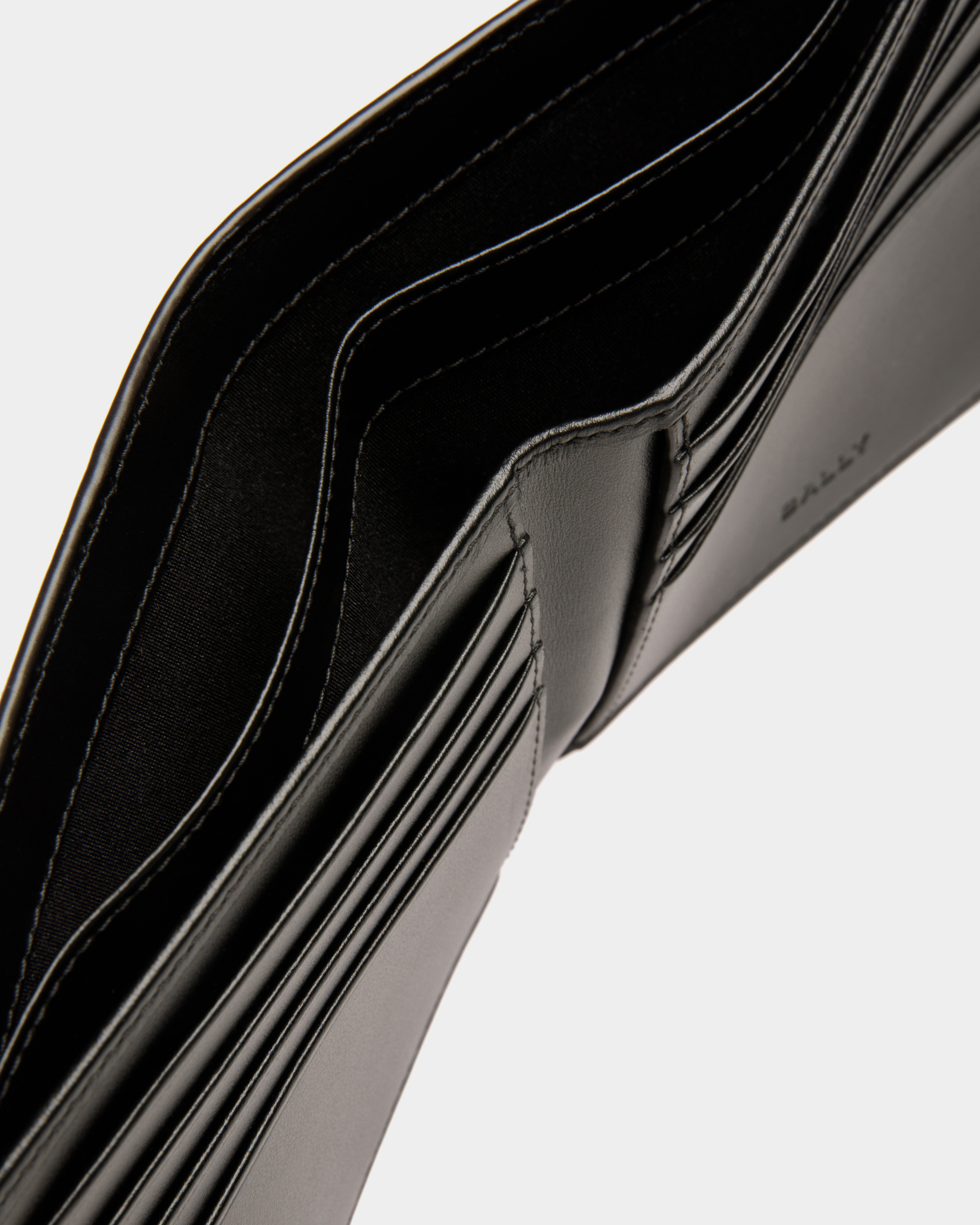 Lago Wallet In Brown Leather
