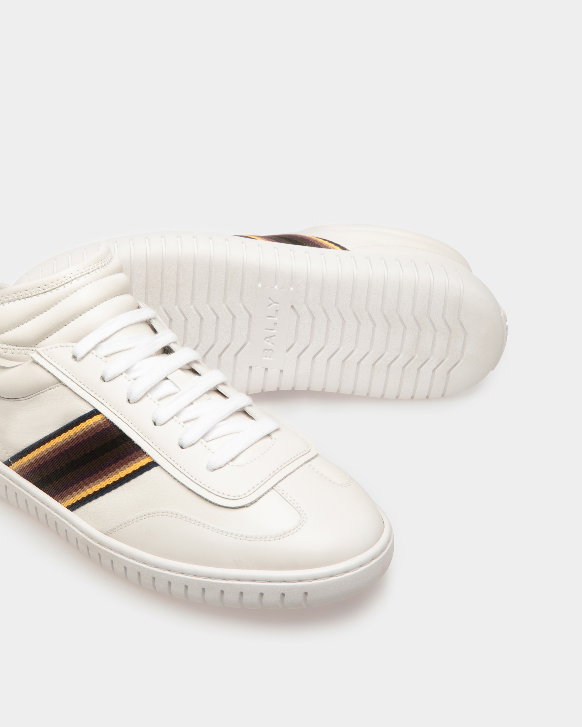 Parrel-Ribbon Leather Sneakers