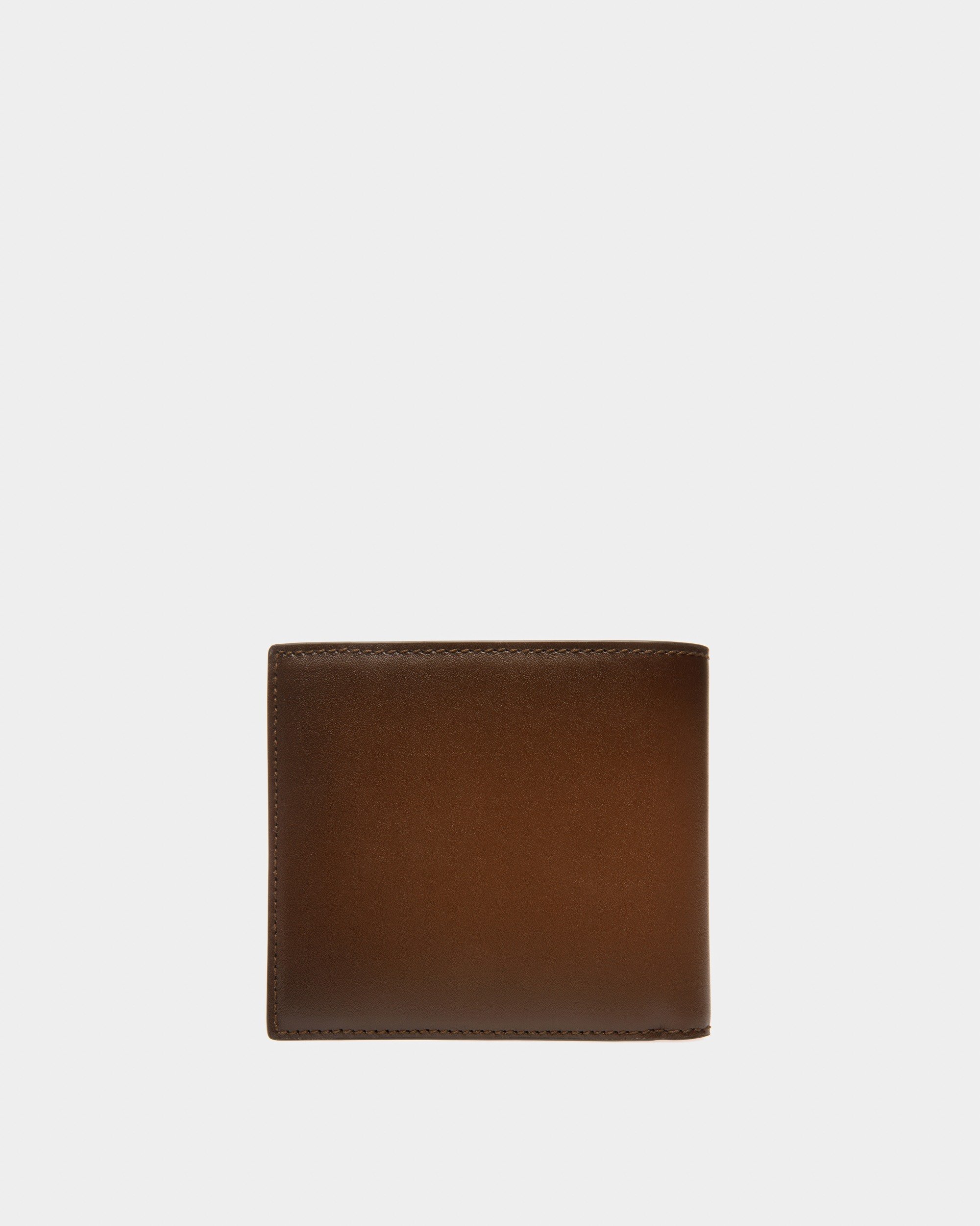 Speciale Bi-fold Wallet In Brown Leather