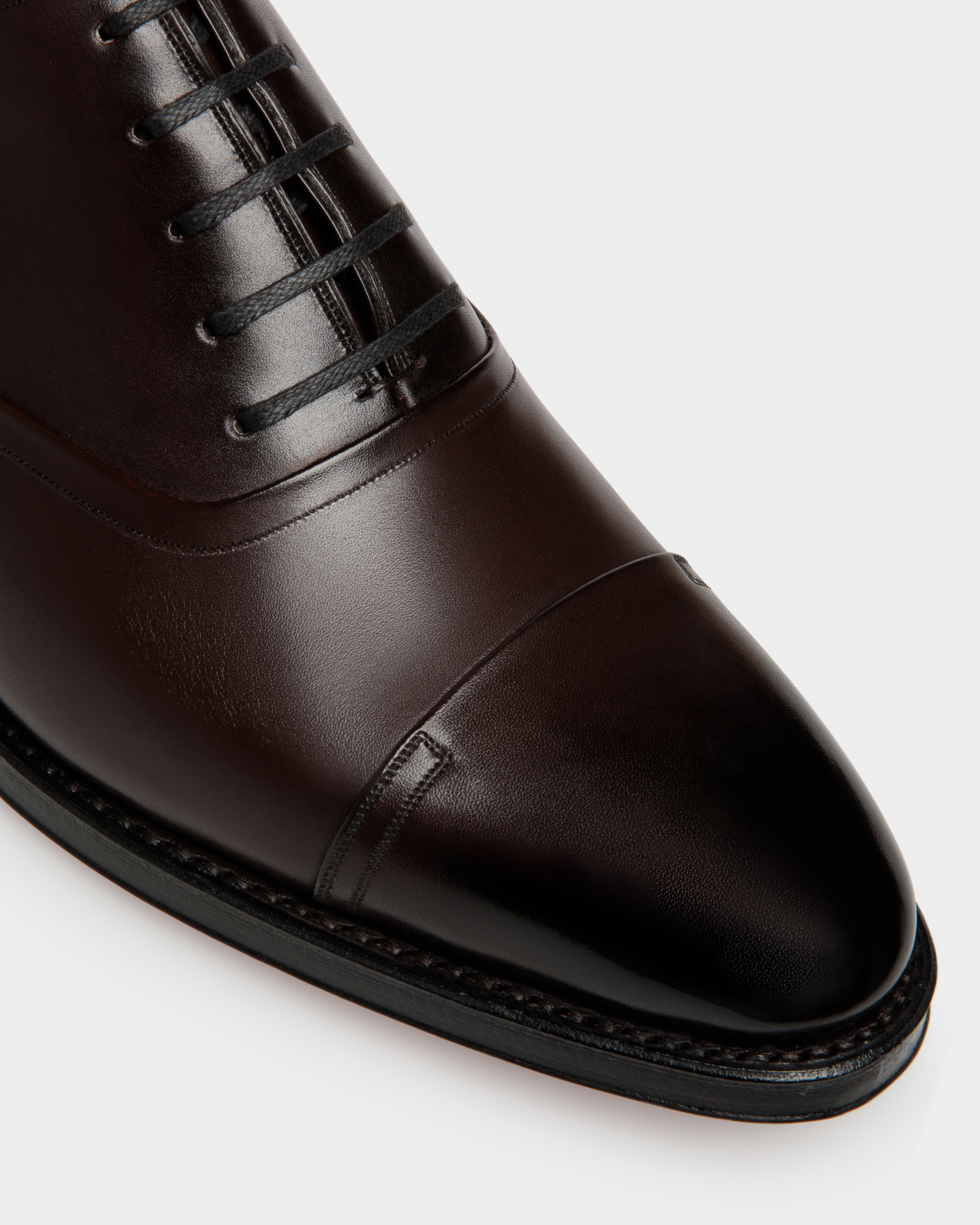 Selby-L Leather Lace-Ups