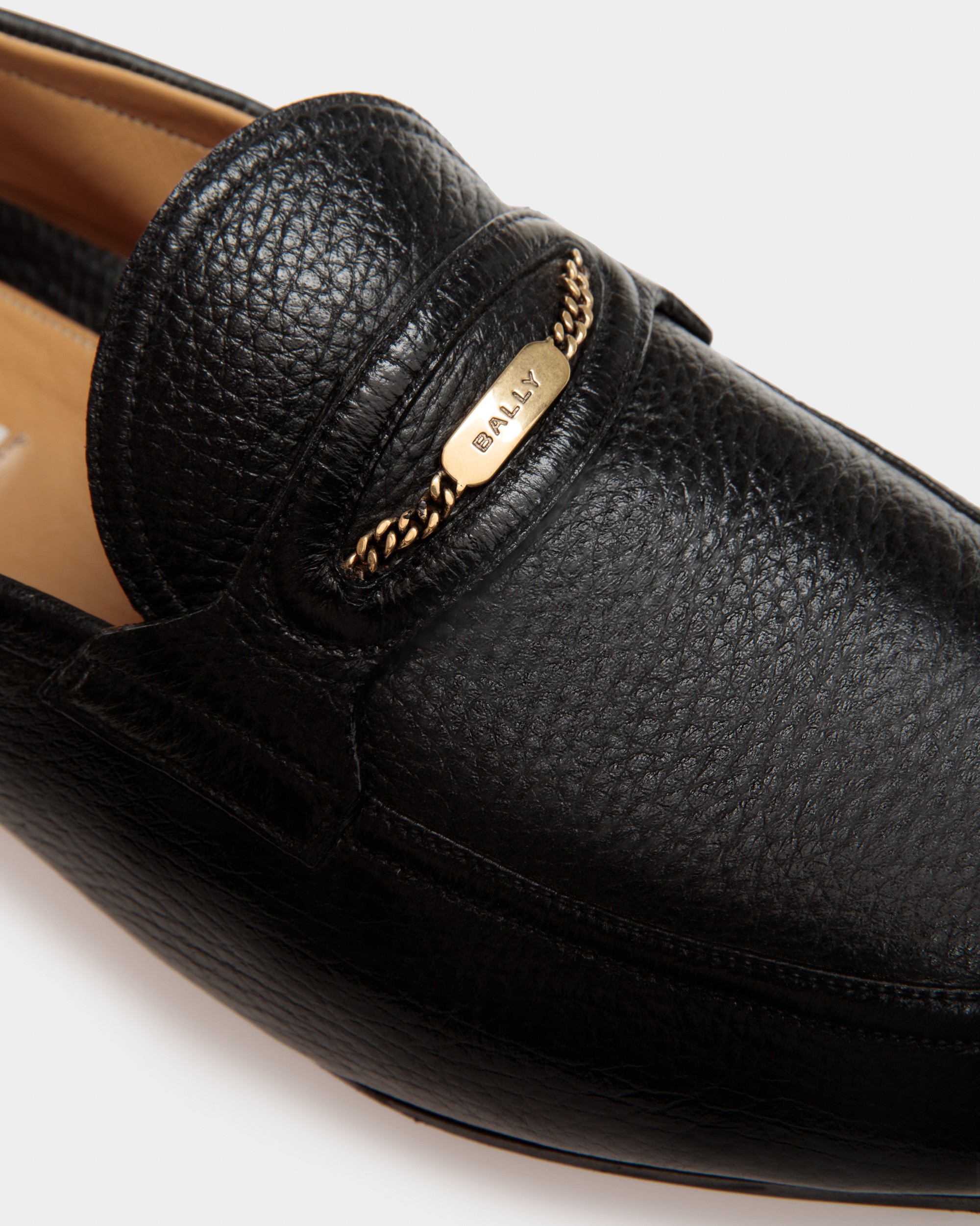 Pesek Leather Loafers