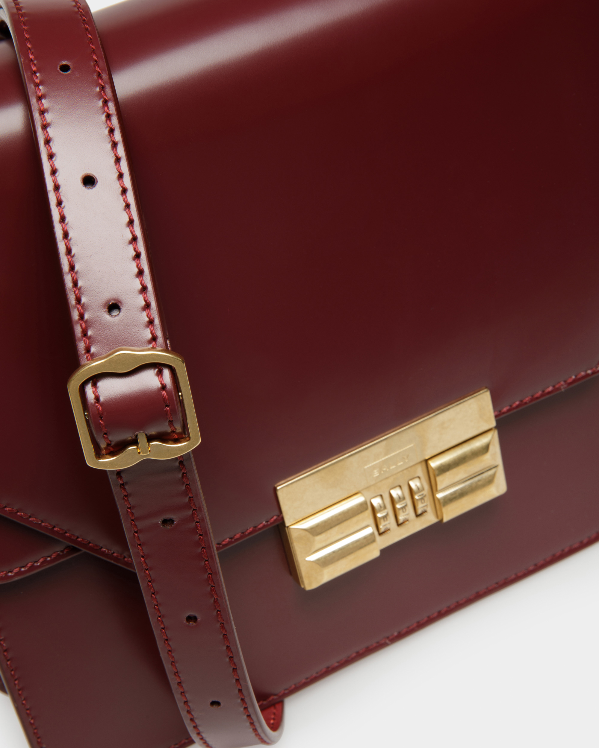 BUSY CROSSBODY