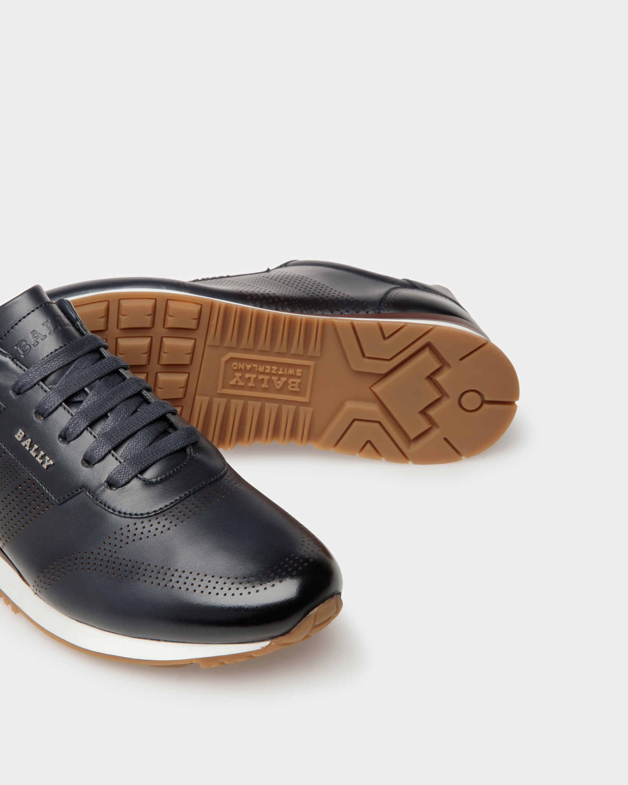 Asken-Fo Leather Sneakers
