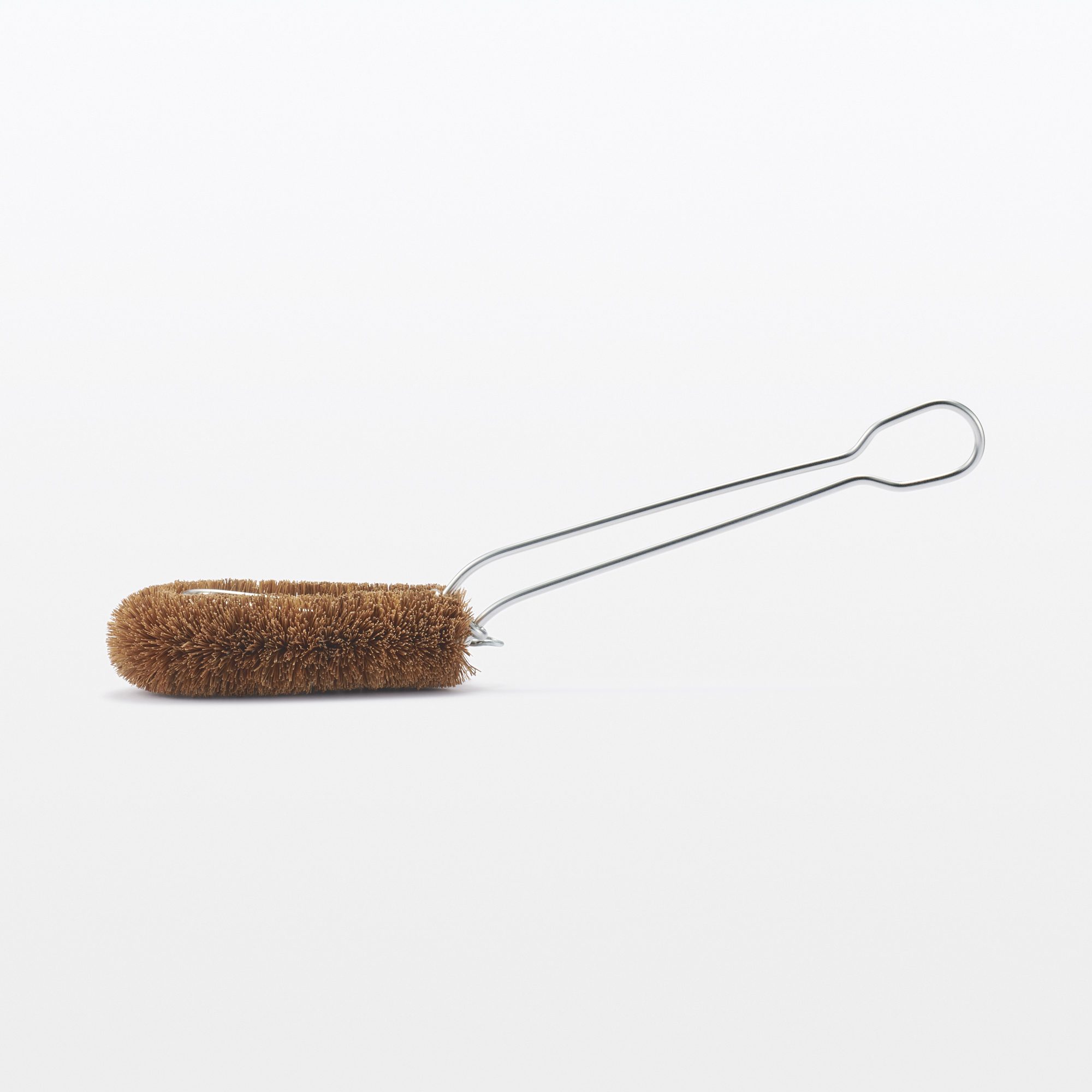 Scourer with handle