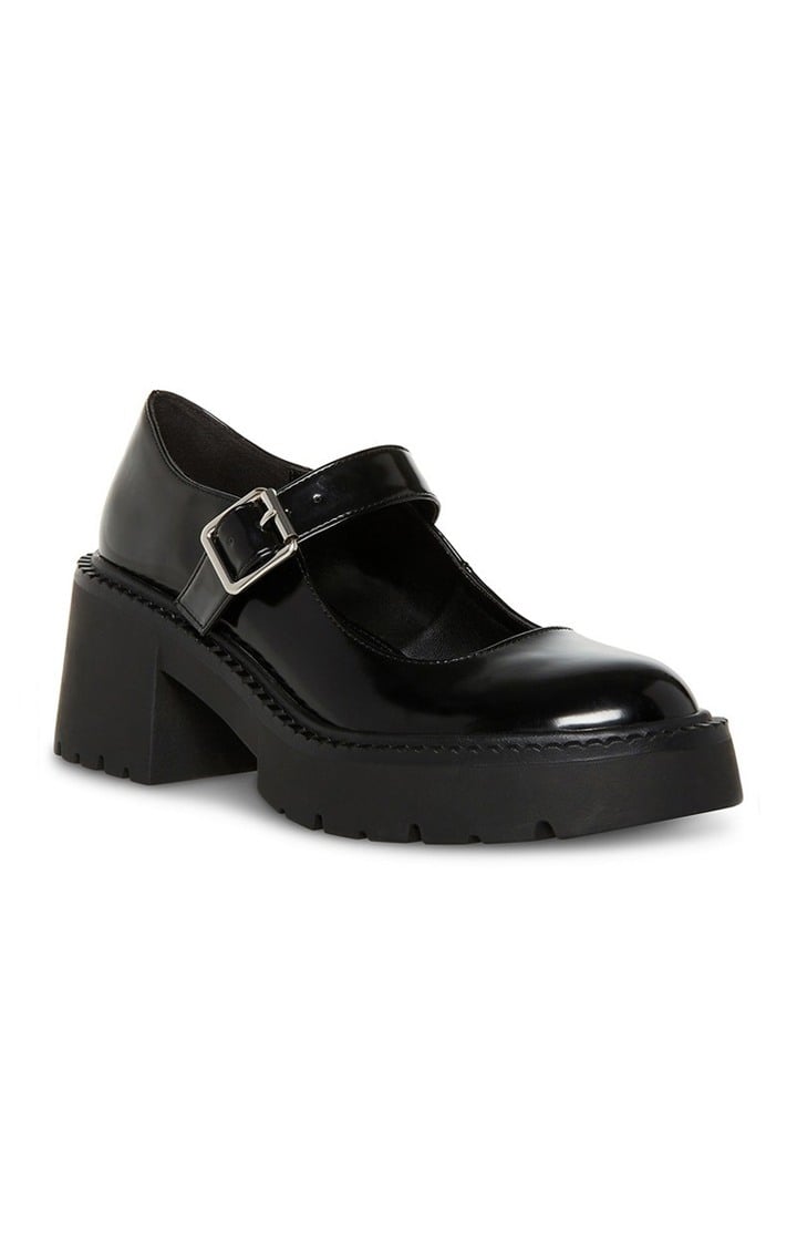 Thunderr Black Closed Flats & Ballerinas