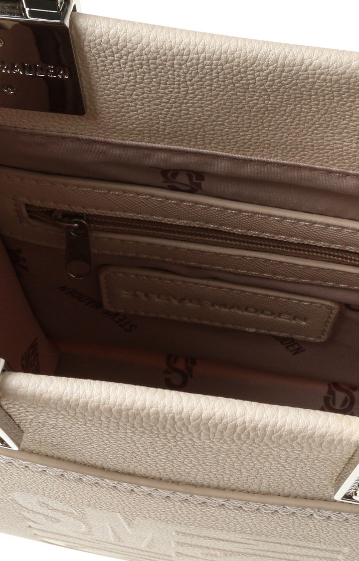 Bwealth White Handbags