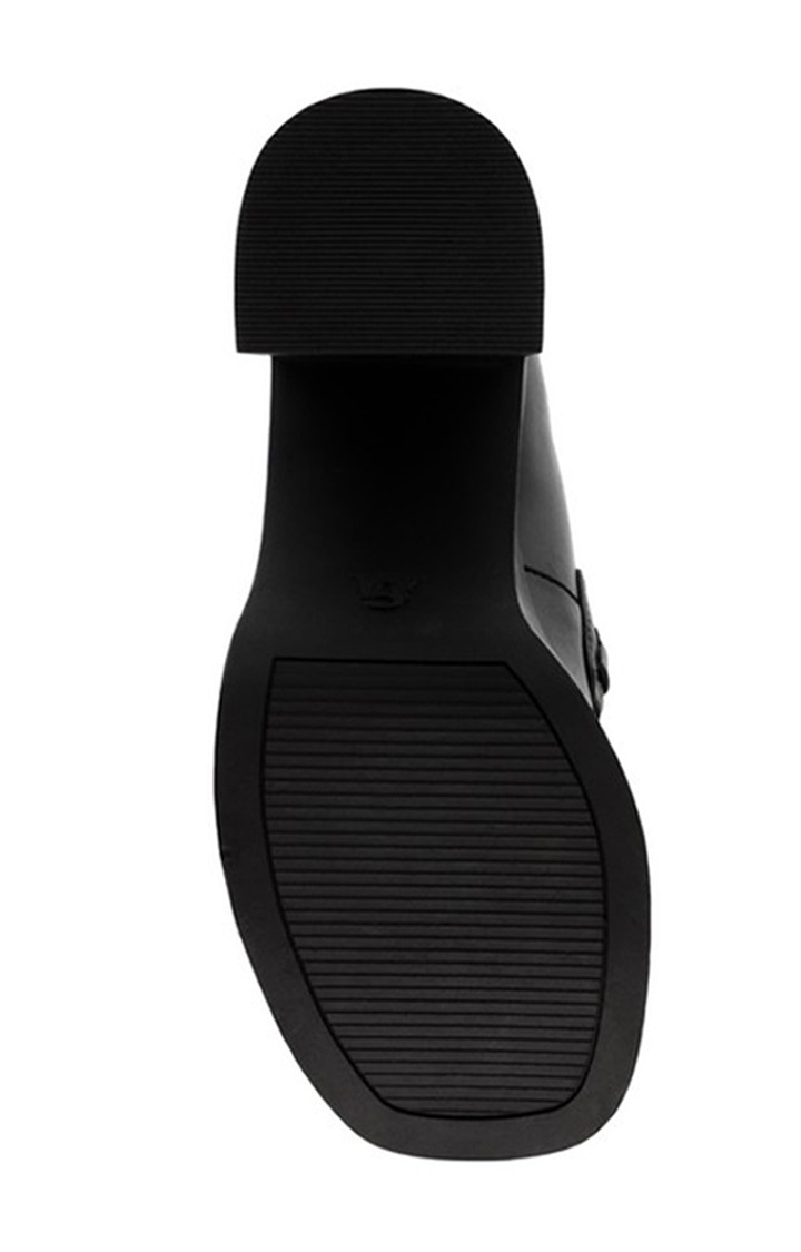 Liberate Black Pumps