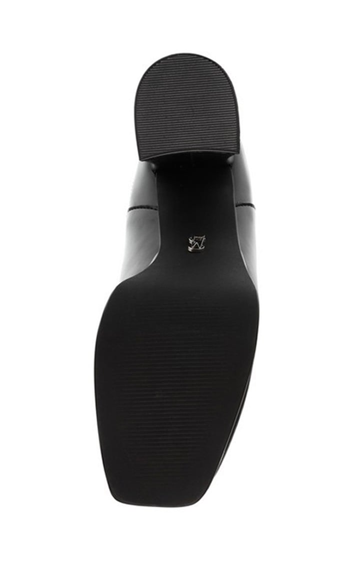 Vaulting Black Boots