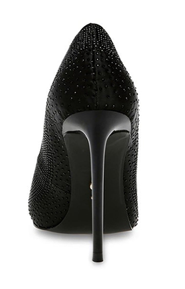 Valorous Black Pumps
