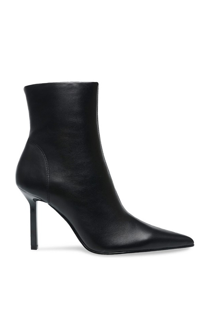 Iyanna Black Boots