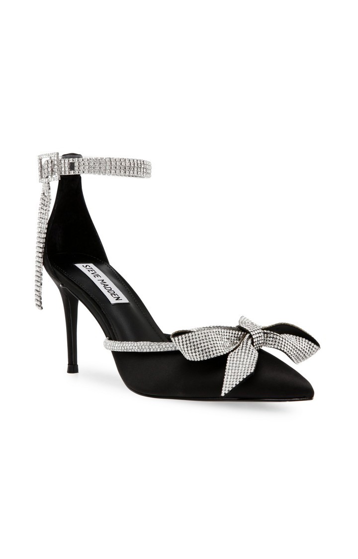Live Up Black Pumps