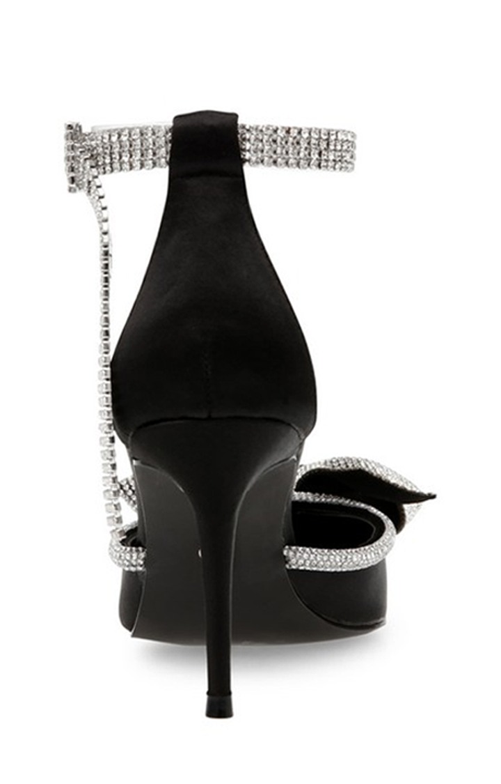 Live Up Black Pumps