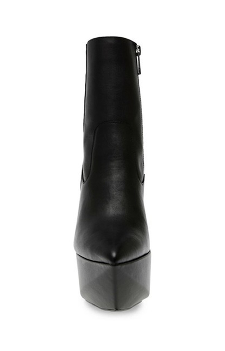 Off-Duty Black Boots