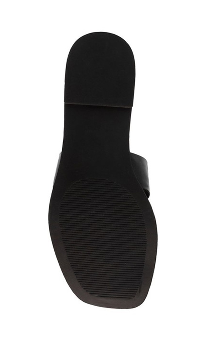 Go-Getter Black Flats