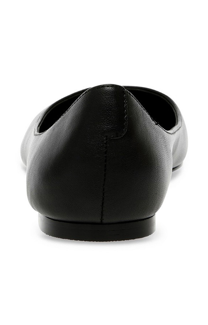 Meryl Black Closed Flats & Ballerinas