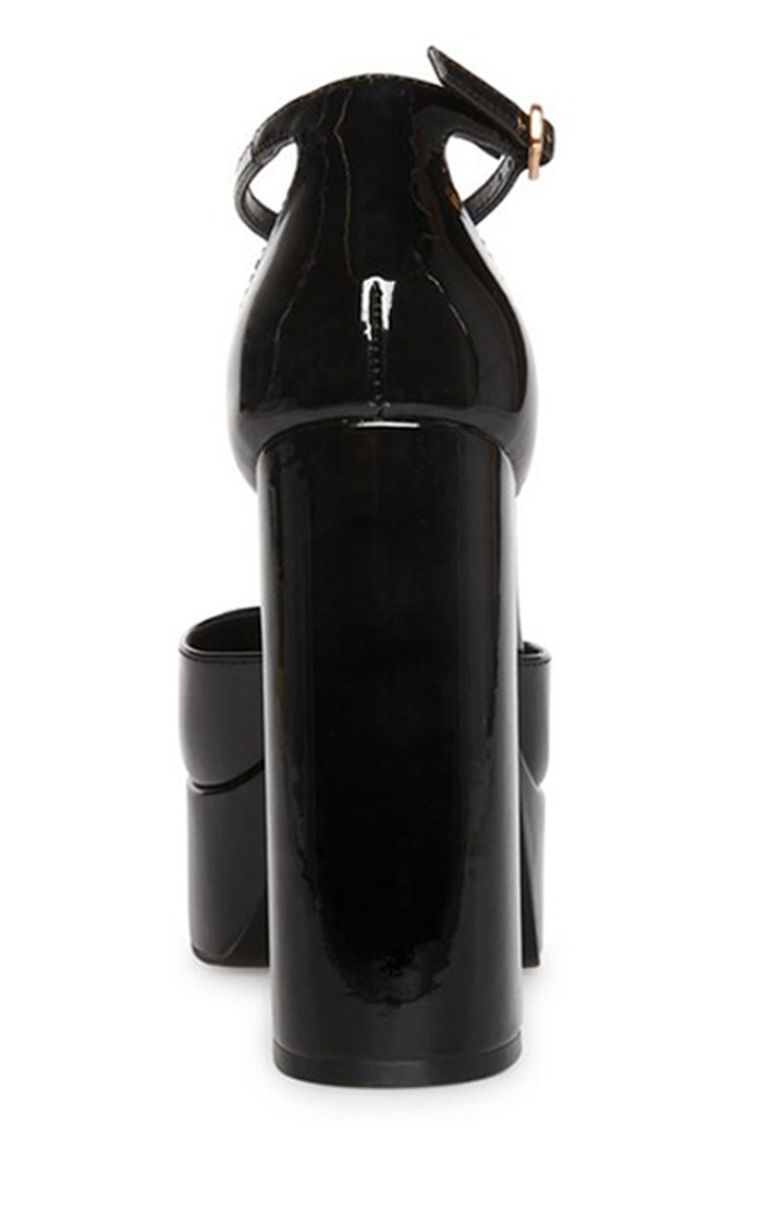 Dion Black Pumps