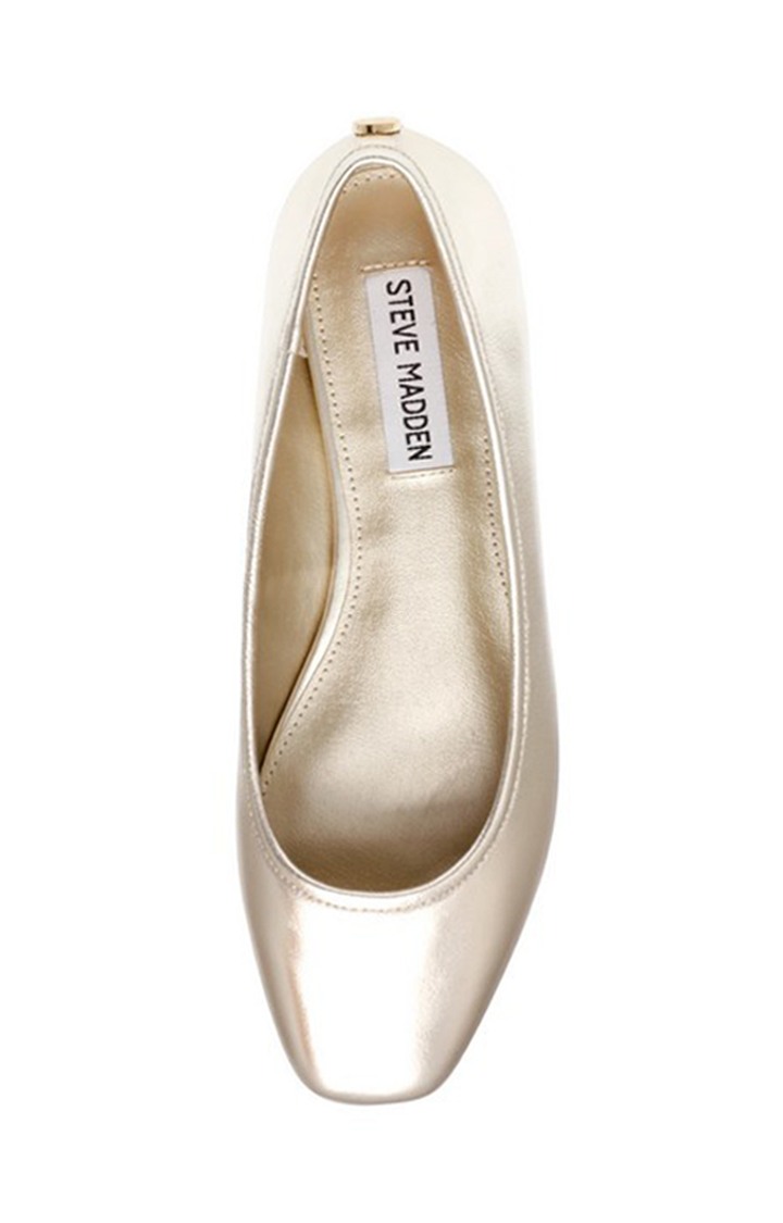 Valisa Gold Closed Flats & Ballerinas