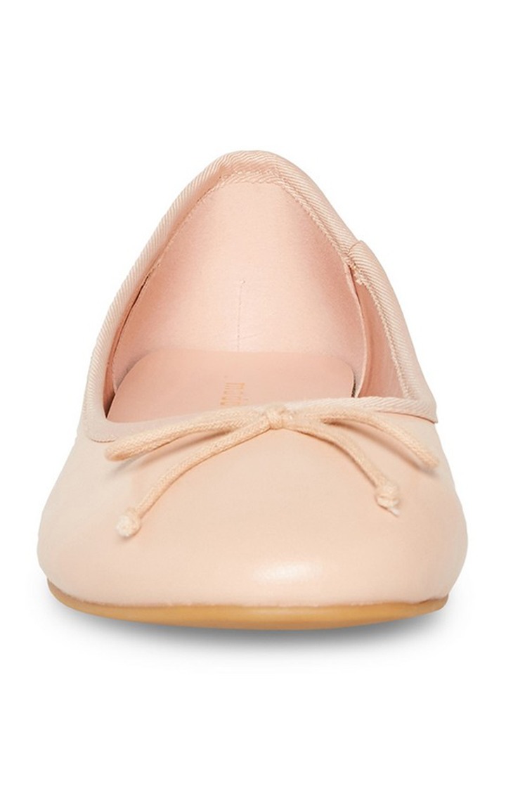 Plie Natural Closed Flats & Ballerinas