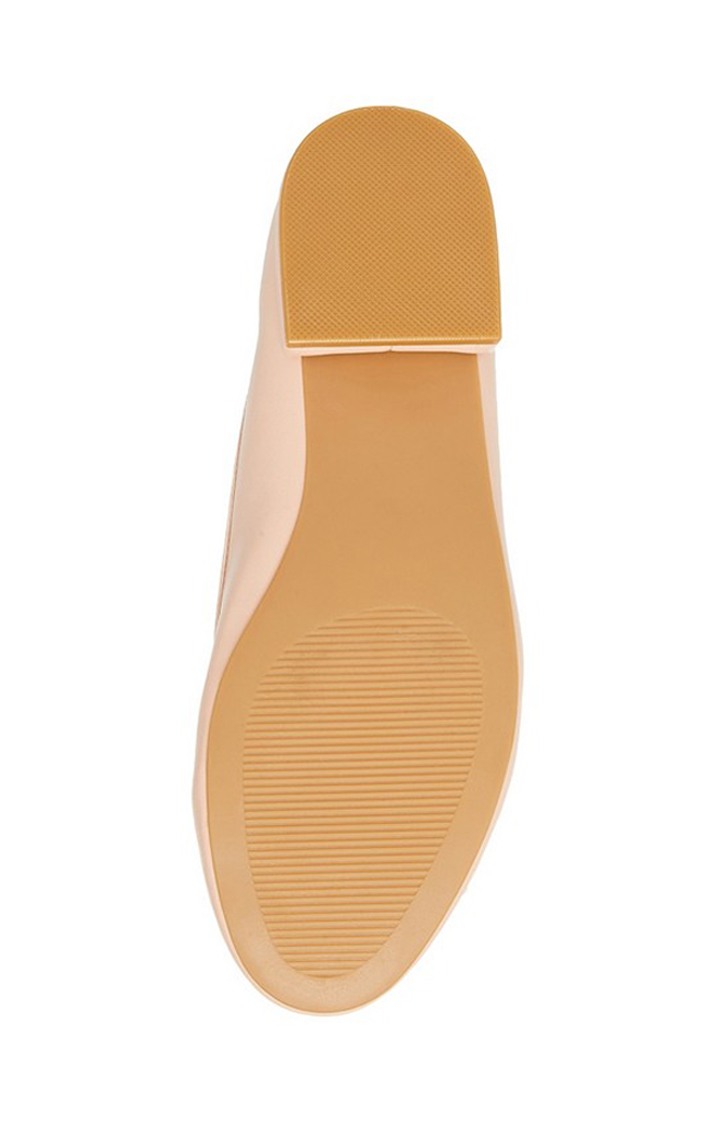 Plie Natural Closed Flats & Ballerinas