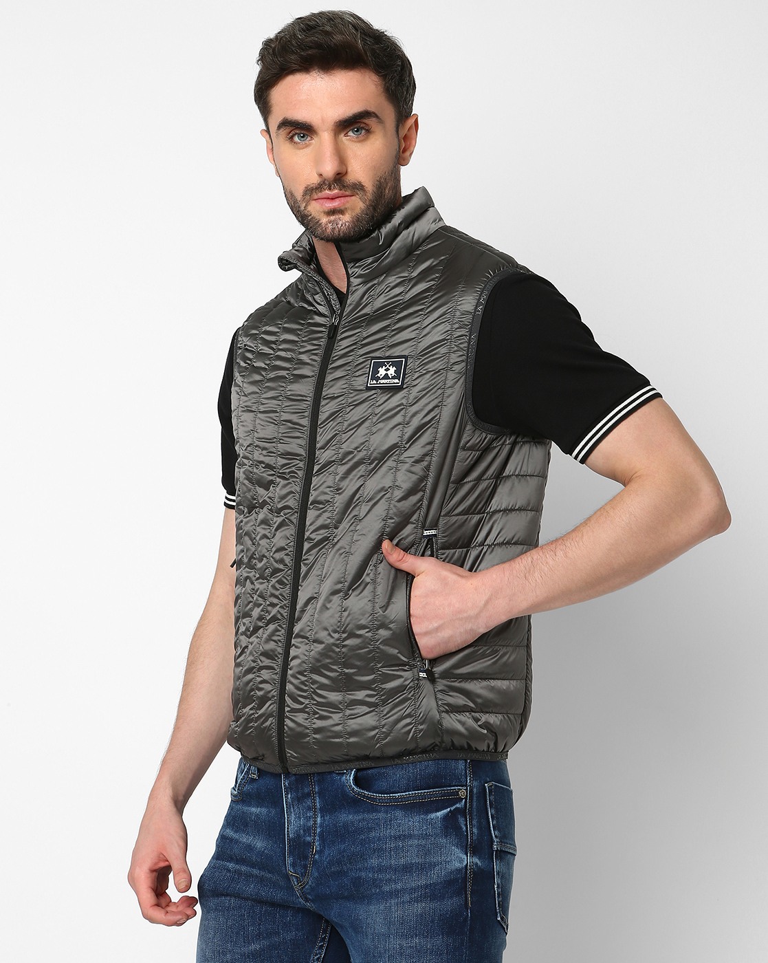https://cdn.fynd.com/v2/falling-surf-7c8bb8/fyprod/wrkr/products/pictures/item/free/original/000000410395326005/e79S-fktMu-410395326_gy_MODEL2.jpg