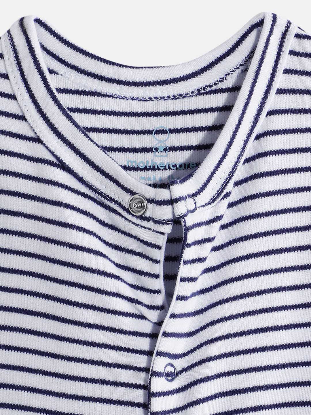https://cdn.fynd.com/v2/falling-surf-7c8bb8/fyprod/wrkr/products/pictures/item/free/original/000000410401786006/OGfJypO4wHR-410401786006_4.jpg