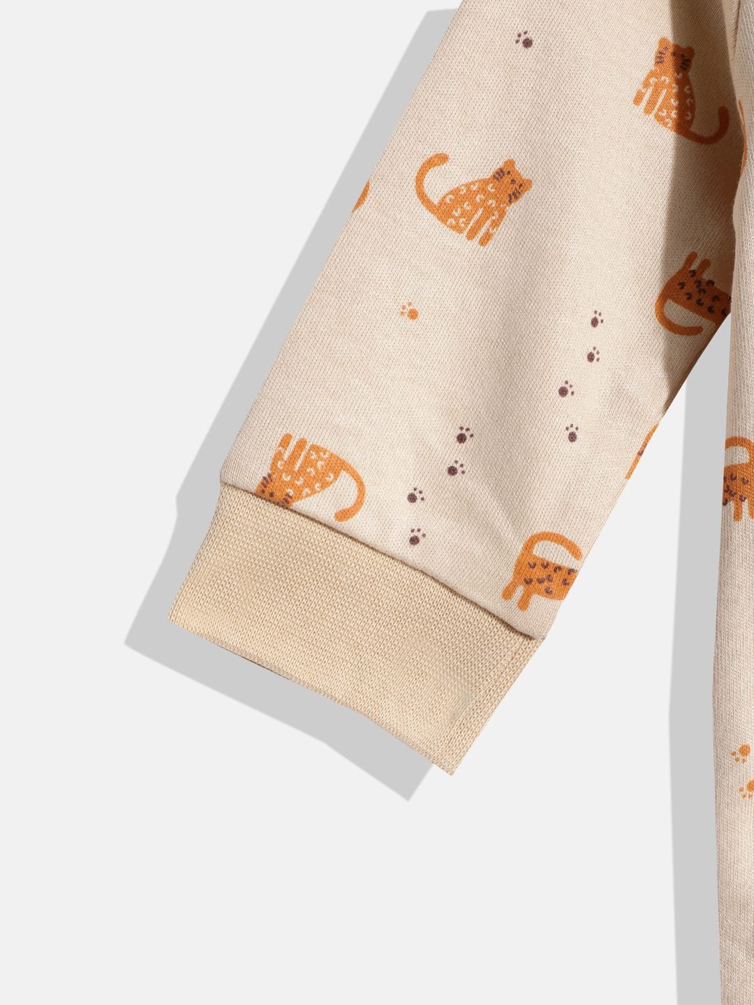 https://cdn.fynd.com/v2/falling-surf-7c8bb8/fyprod/wrkr/products/pictures/item/free/original/000000410401791006/-8J8vI80Da7-410401791006_5.jpg