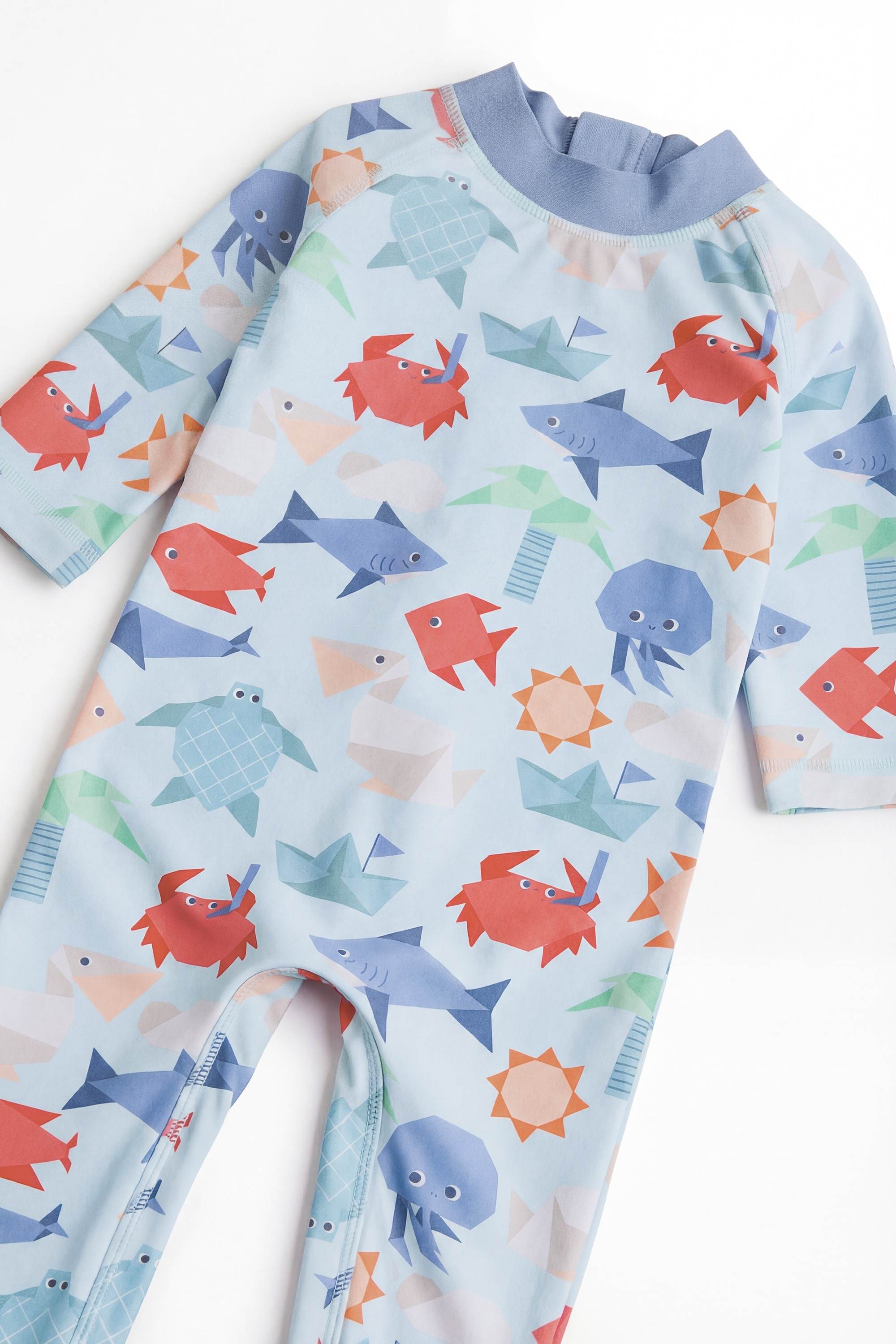 https://cdn.fynd.com/v2/falling-surf-7c8bb8/fyprod/wrkr/products/pictures/item/free/original/000000410401993001/sMTWL4wIT3W-000000410401993001_7.jpg