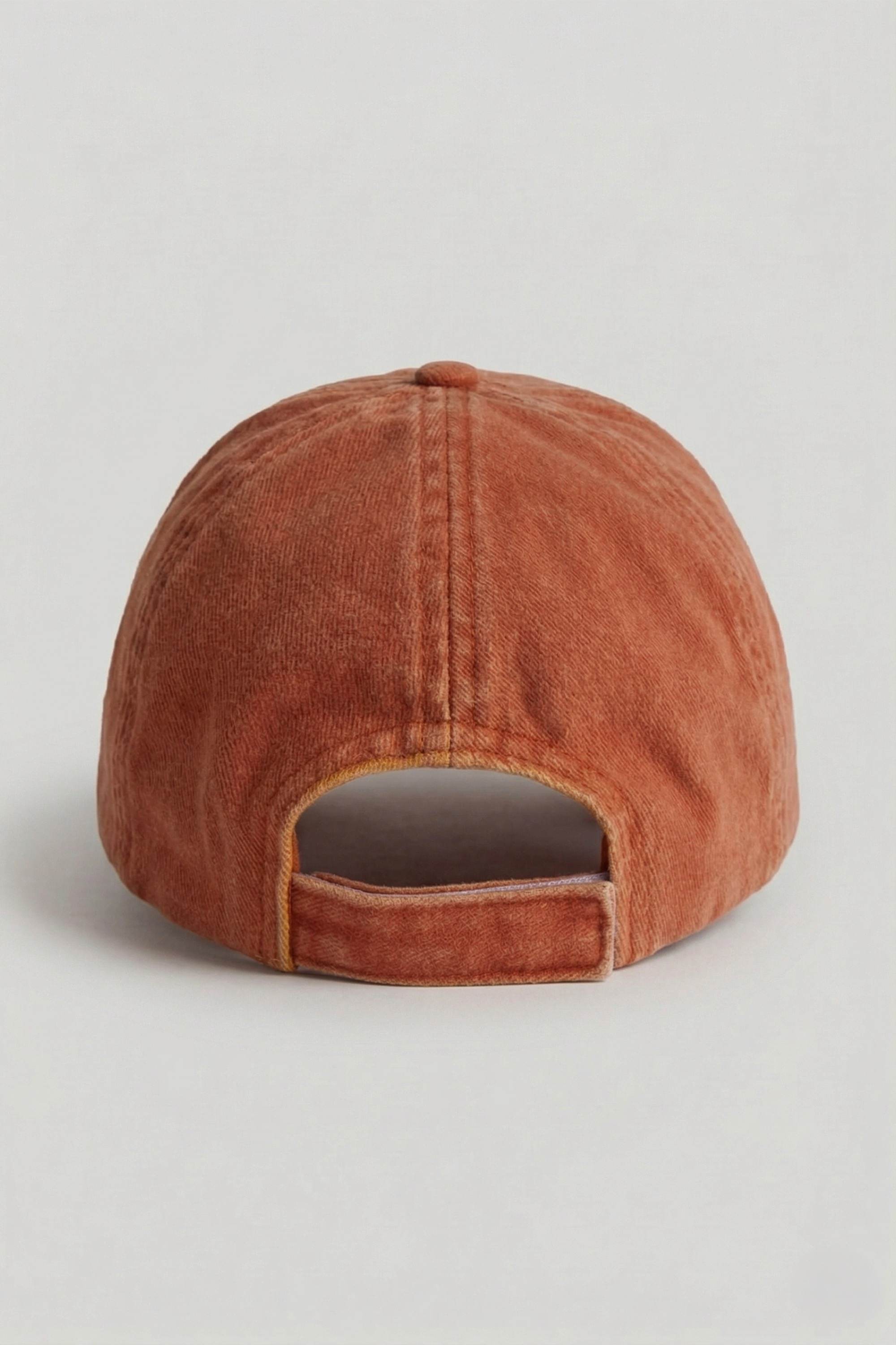 https://cdn.fynd.com/v2/falling-surf-7c8bb8/fyprod/wrkr/products/pictures/item/free/original/000000410402098001/kUOfJ74en7a-000000410402098001_7.jpg