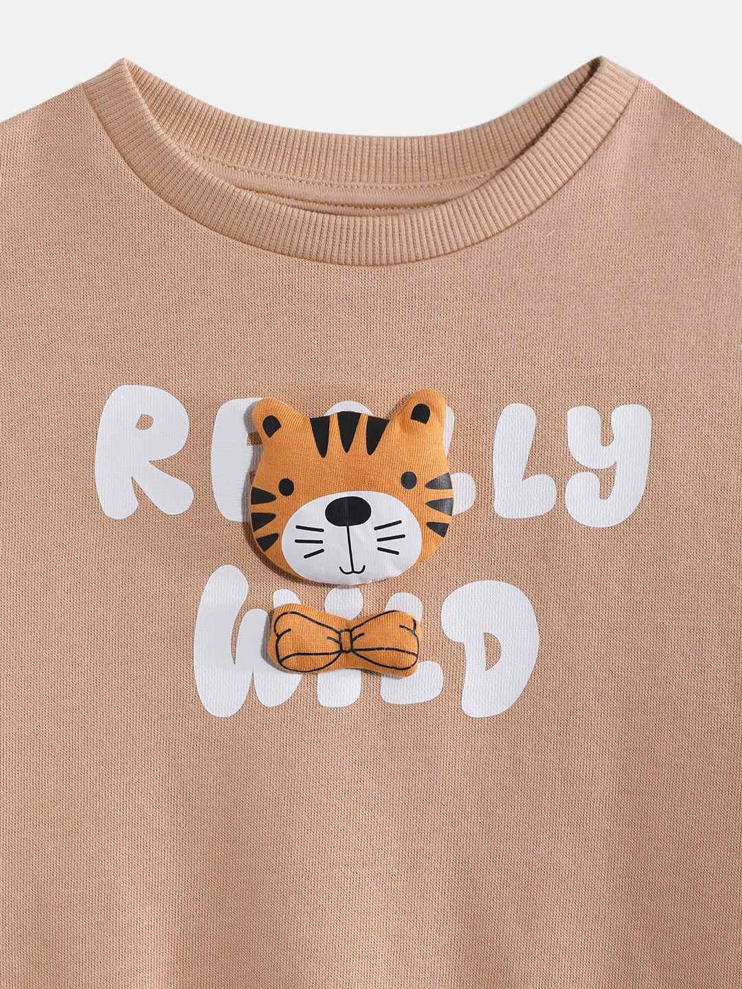 https://cdn.fynd.com/v2/falling-surf-7c8bb8/fyprod/wrkr/products/pictures/item/free/original/000000410402867001/V-wrVaBpRB0-000000410402867001_4.jpg