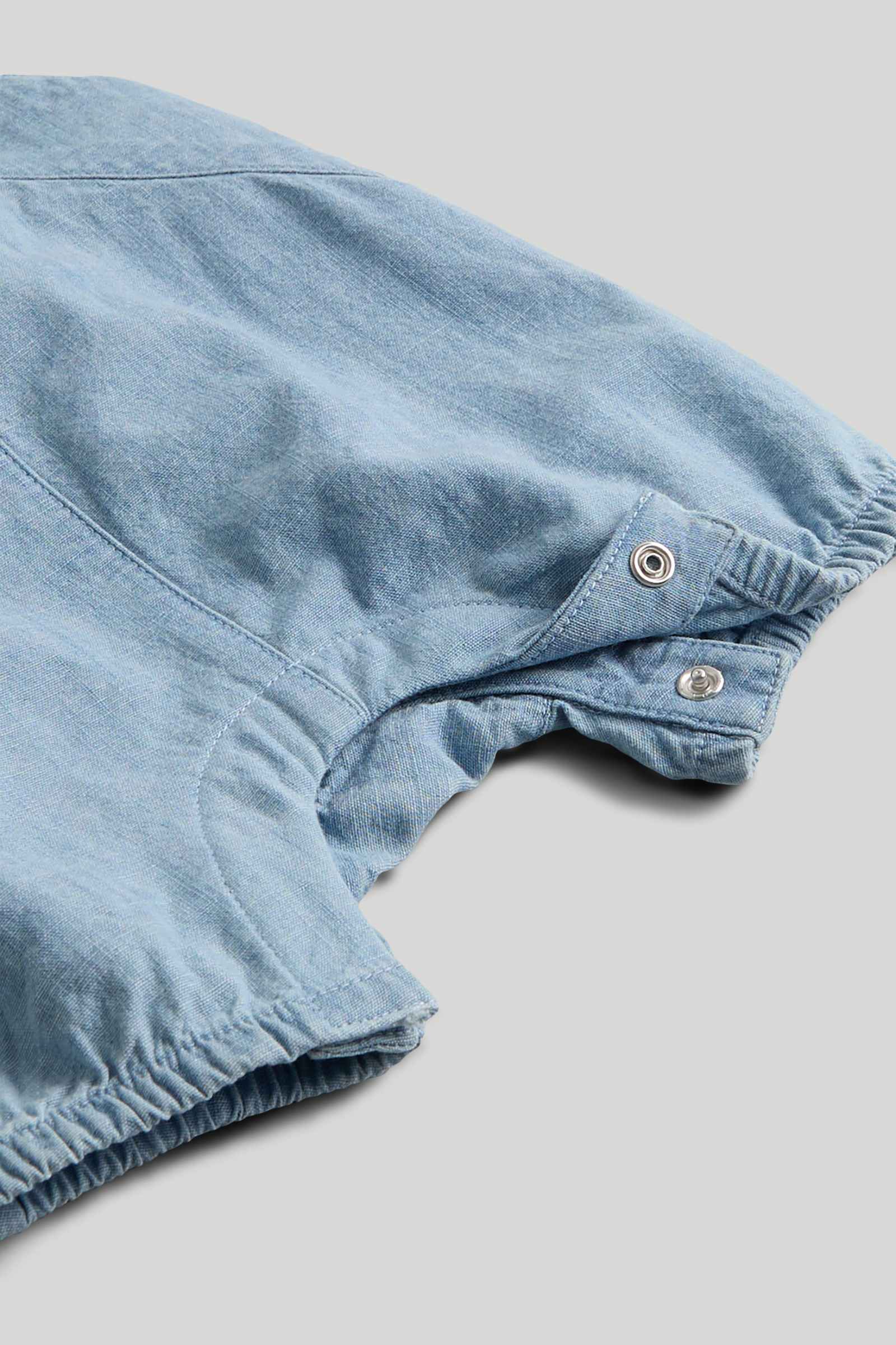 https://cdn.fynd.com/v2/falling-surf-7c8bb8/fyprod/wrkr/products/pictures/item/free/original/000000410403263001/HwwGfmft0j_a-000000410403263001-5.jpeg
