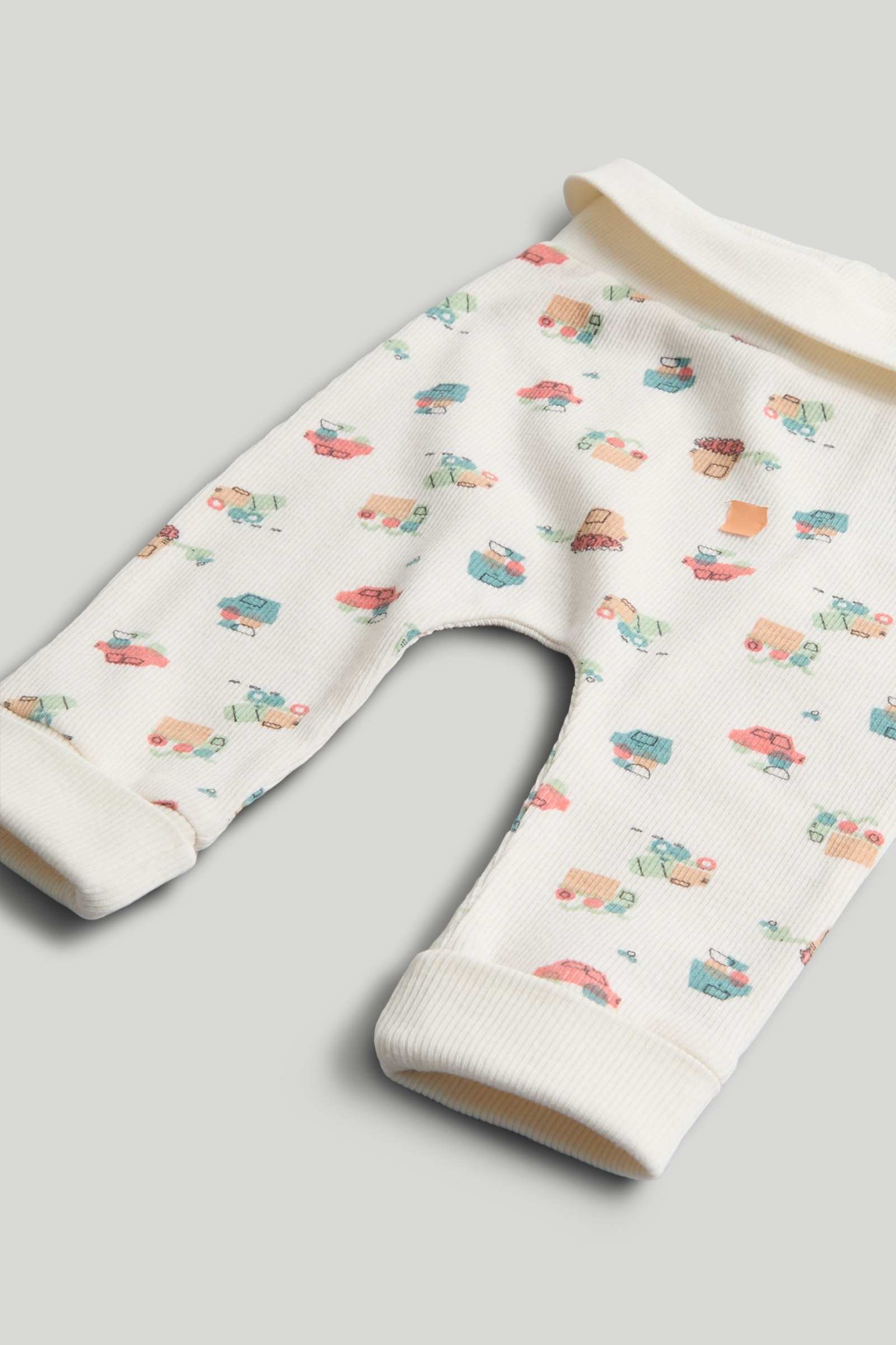 https://cdn.fynd.com/v2/falling-surf-7c8bb8/fyprod/wrkr/products/pictures/item/free/original/000000410403285001/I3uujvS7m8Ey-000000410403285001-3.jpeg