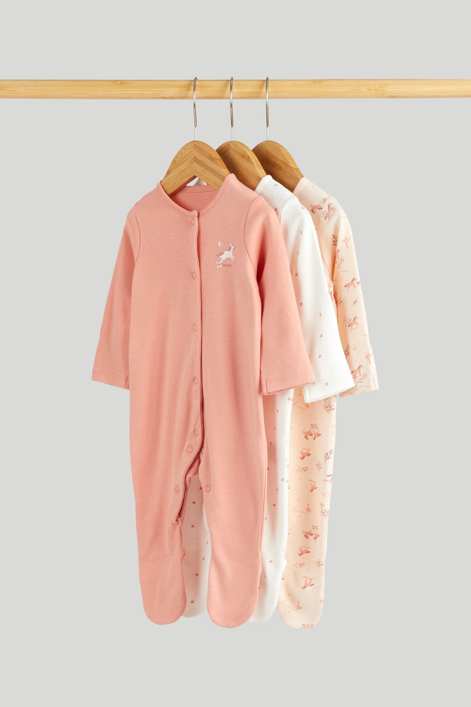 https://cdn.fynd.com/v2/falling-surf-7c8bb8/fyprod/wrkr/products/pictures/item/free/original/000000410403356001/h9m7q8xJghc-000000410403356001_1.jpeg