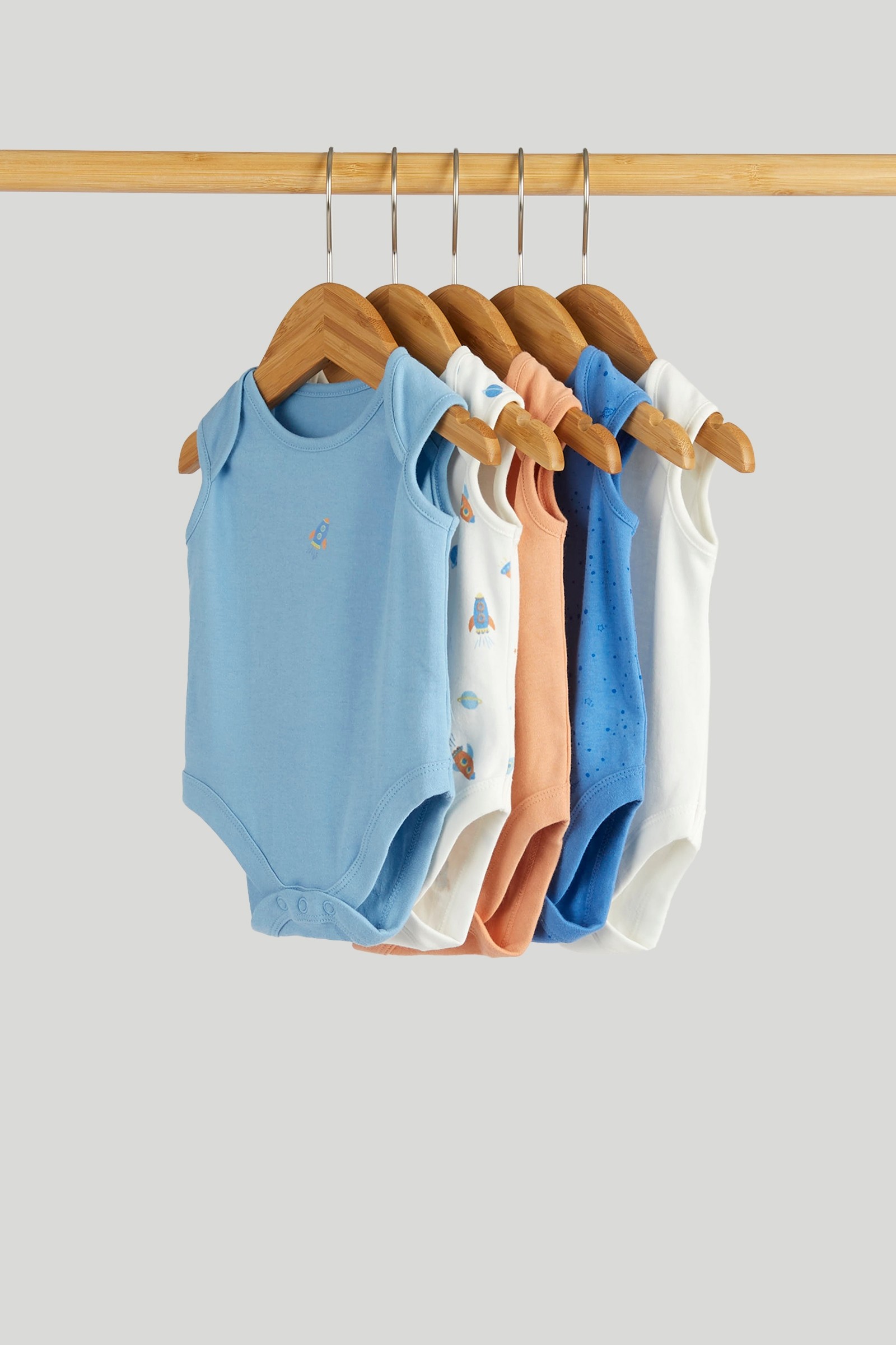 https://cdn.fynd.com/v2/falling-surf-7c8bb8/fyprod/wrkr/products/pictures/item/free/original/000000410403371001/dTaodvt8aPF-000000410403371001_1.jpeg