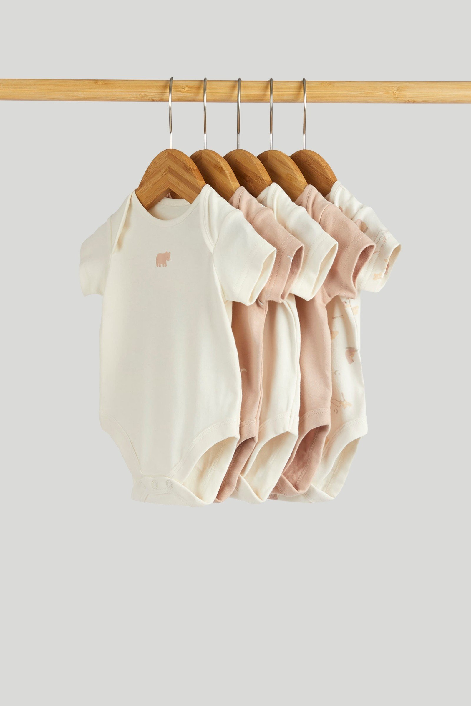 https://cdn.fynd.com/v2/falling-surf-7c8bb8/fyprod/wrkr/products/pictures/item/free/original/000000410403377001/qm-dsg0G24I-000000410403377001_1.jpeg
