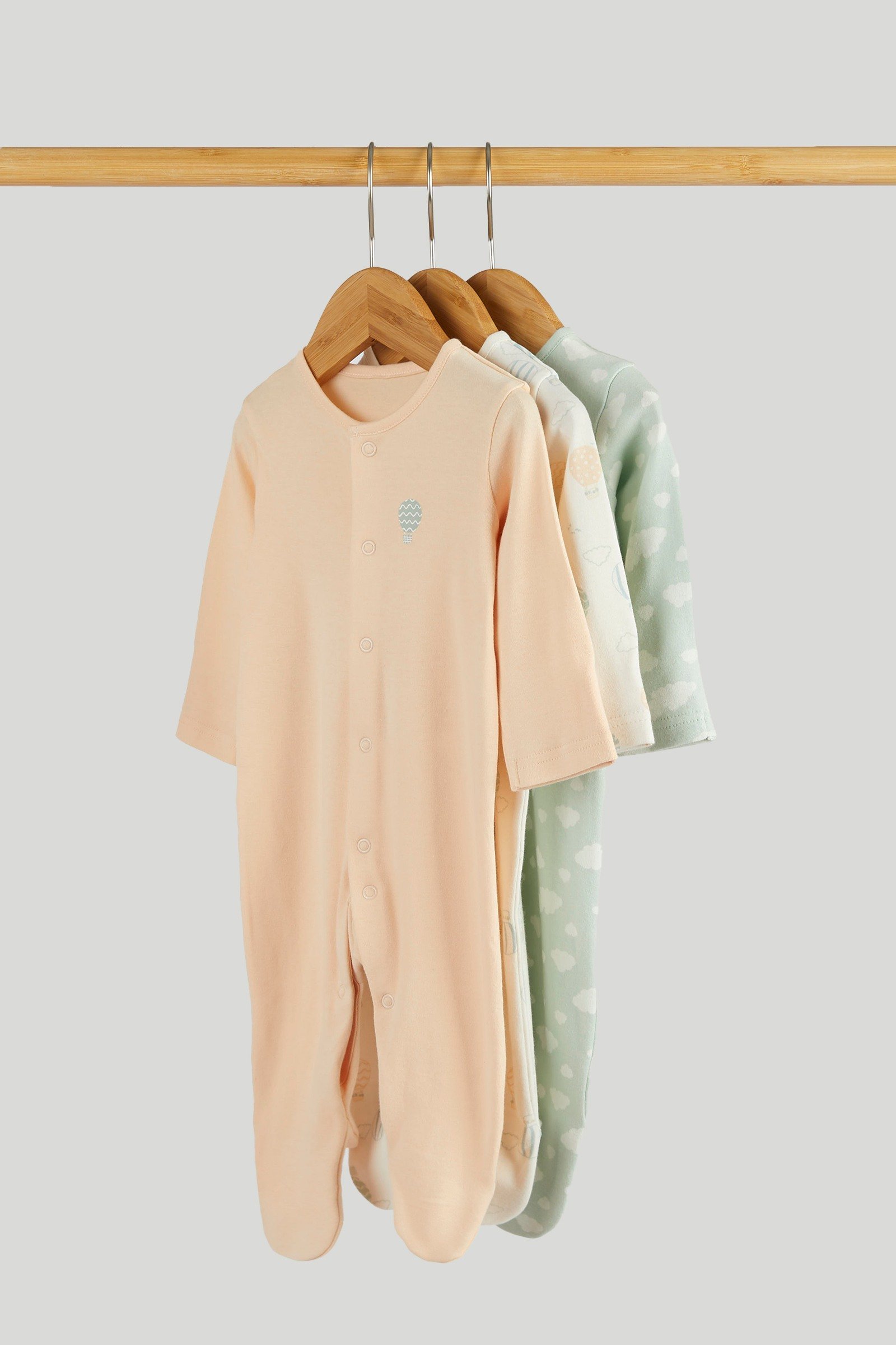 https://cdn.fynd.com/v2/falling-surf-7c8bb8/fyprod/wrkr/products/pictures/item/free/original/000000410403566001/AKFMu0aPxC-000000410403566001_1.jpeg