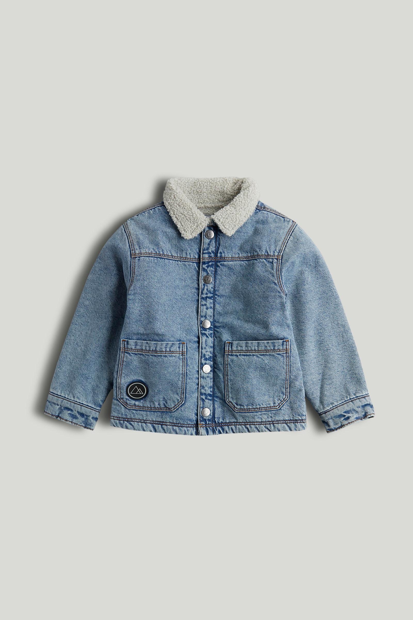 https://cdn.fynd.com/v2/falling-surf-7c8bb8/fyprod/wrkr/products/pictures/item/free/original/000000410403818001/glL-vSy6smw-000000410403818001_1.jpeg