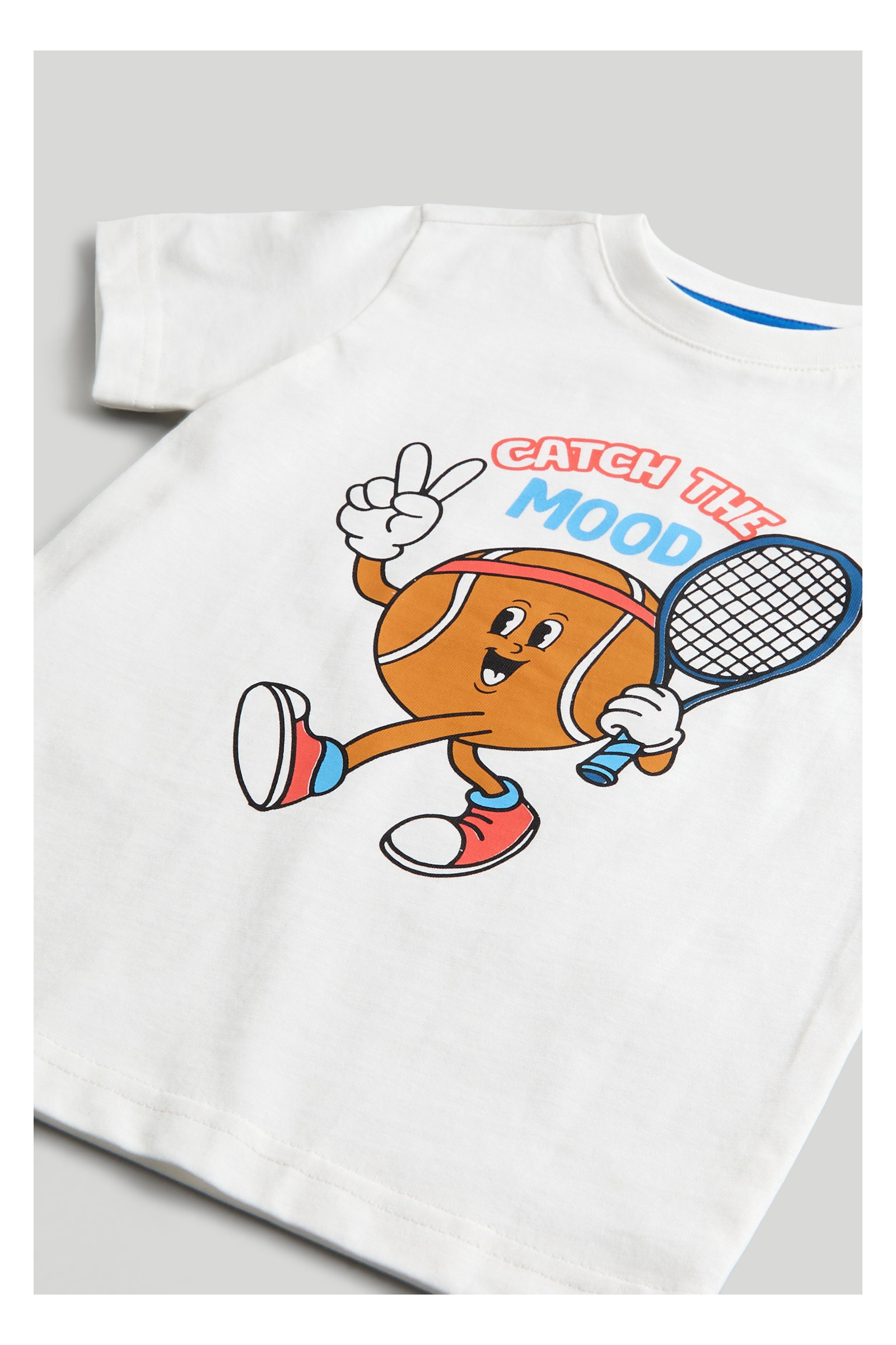 https://cdn.fynd.com/v2/falling-surf-7c8bb8/fyprod/wrkr/products/pictures/item/free/original/000000410403829001/CGKxn5E3L2a-000000410403829001_3.jpeg