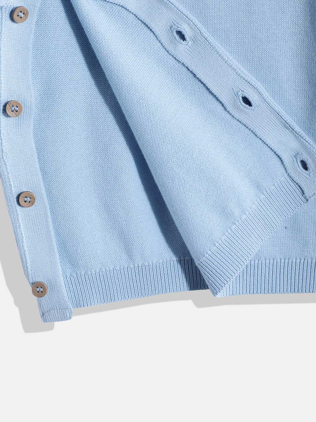 https://cdn.fynd.com/v2/falling-surf-7c8bb8/fyprod/wrkr/products/pictures/item/free/original/000000410403908001/iG1o5C0pE3As-410403908001_7.jpg