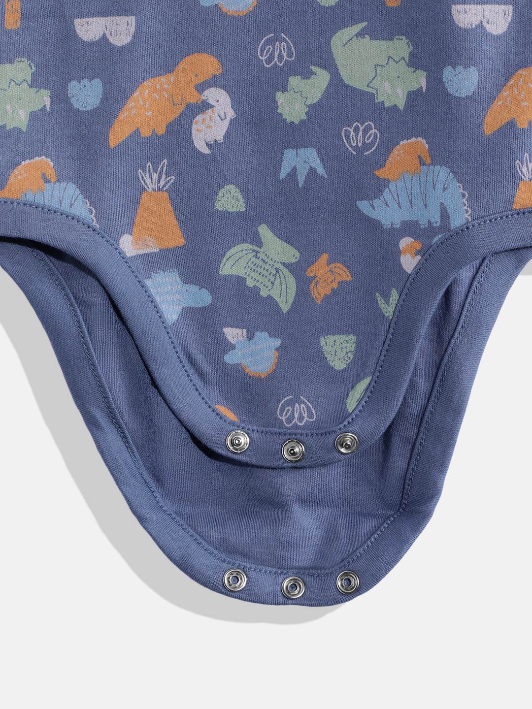 https://cdn.fynd.com/v2/falling-surf-7c8bb8/fyprod/wrkr/products/pictures/item/free/original/000000410404339001/raEJDCTk6cfU-410404339001_5.jpg