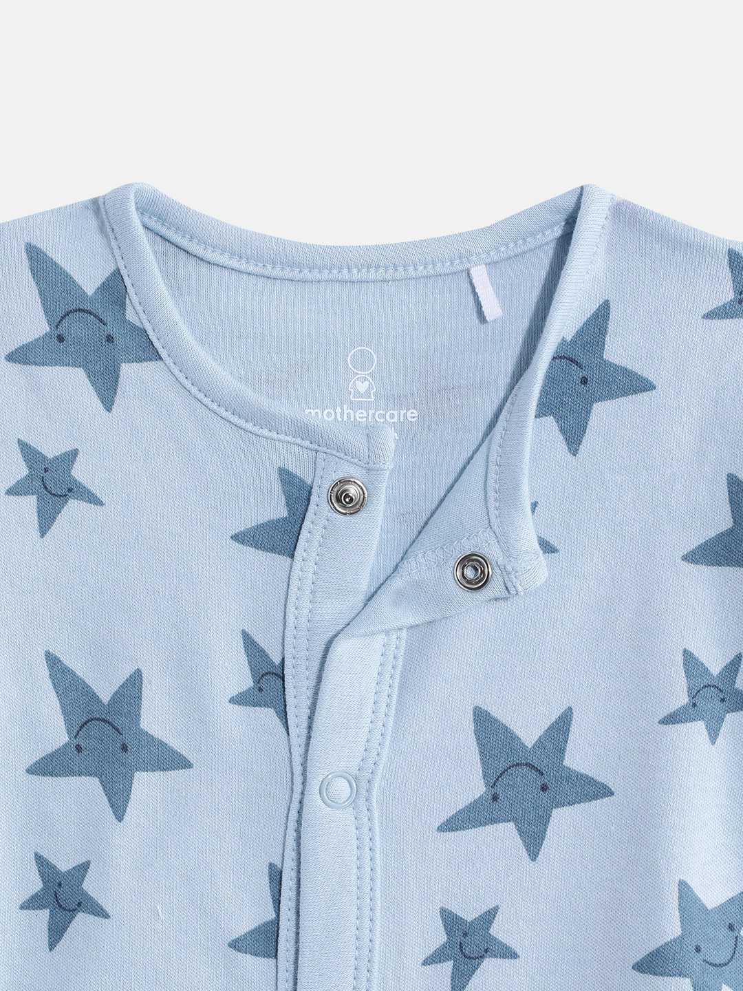 https://cdn.fynd.com/v2/falling-surf-7c8bb8/fyprod/wrkr/products/pictures/item/free/original/000000410404342001/LEEiiz-kPD-M-410404342001_4.jpg