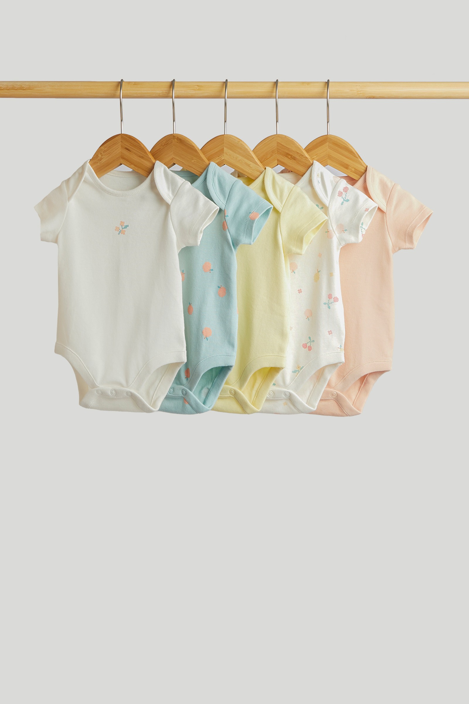 https://cdn.fynd.com/v2/falling-surf-7c8bb8/fyprod/wrkr/products/pictures/item/free/original/000000410404703001/qk1Cpv3DrN-000000410404703001_1.jpg