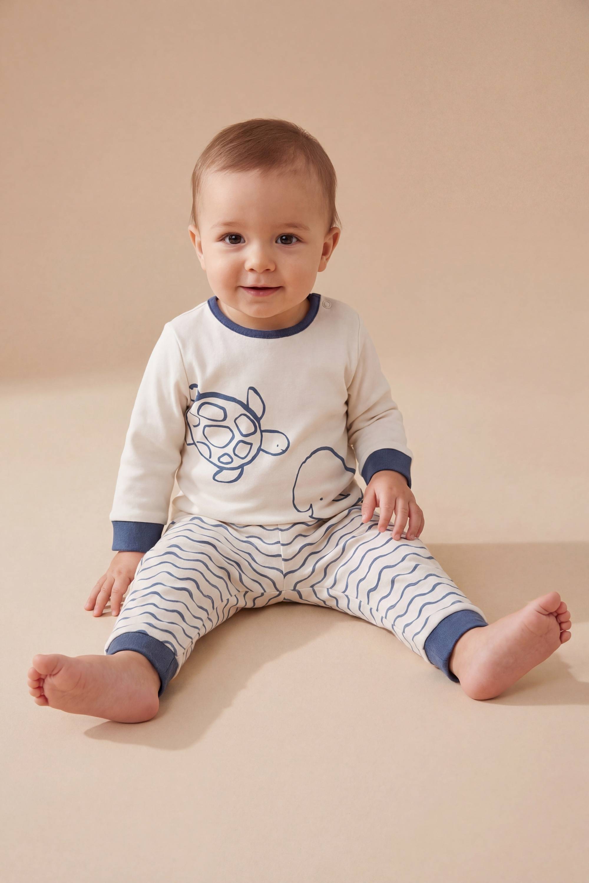 https://cdn.fynd.com/v2/falling-surf-7c8bb8/fyprod/wrkr/products/pictures/item/free/original/000000410404869001/yz1Nk9Nu2aQ-000000410404869001_4.jpg